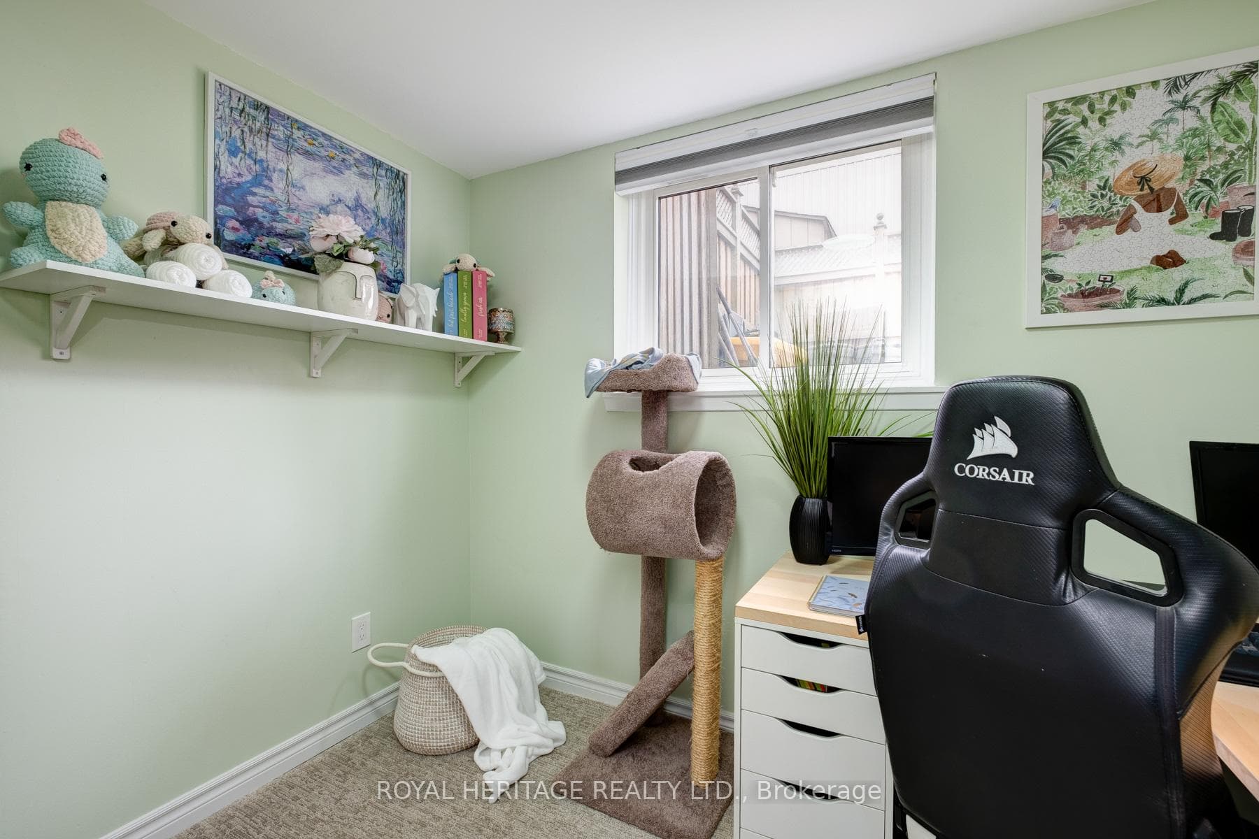 380 Burnley Court photo 25