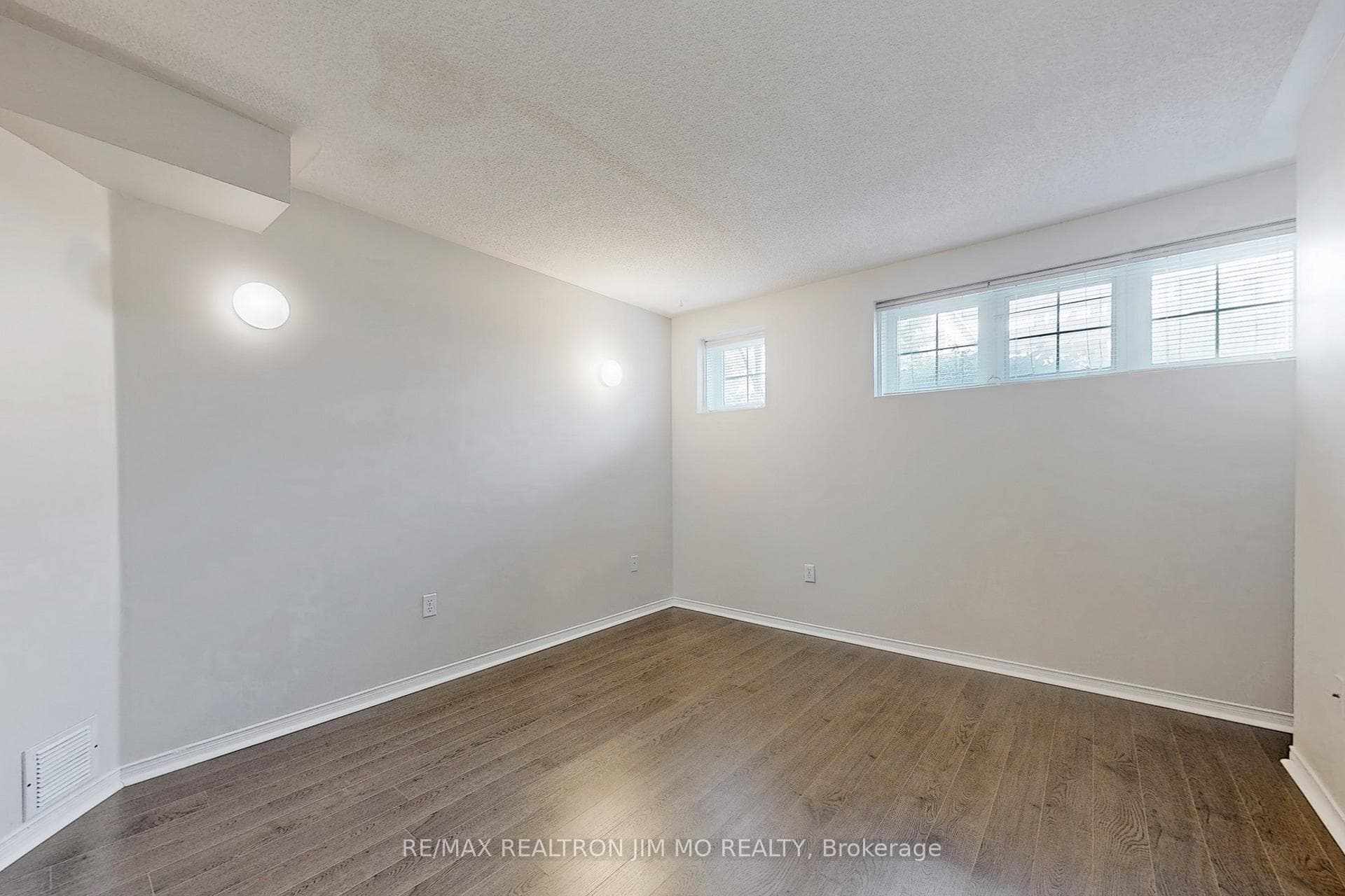 42 Pinery Trail Unit 18 photo 17