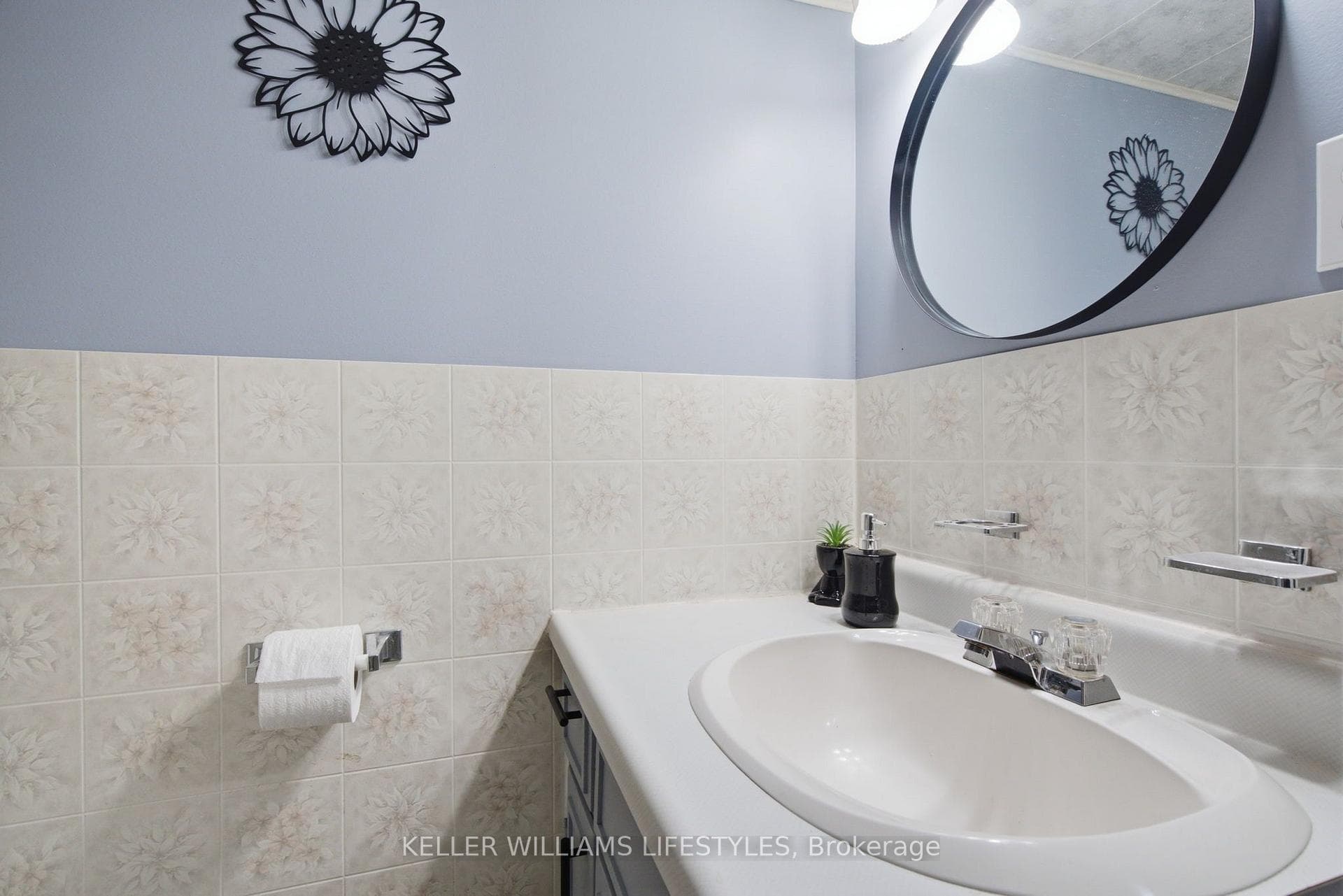 9820 BELMONT Road photo 27