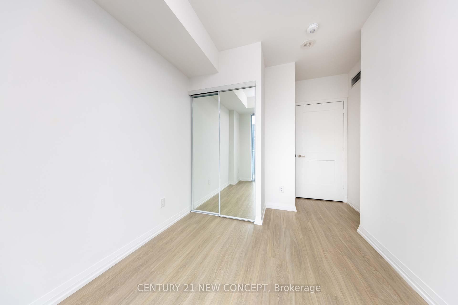 8 Widmer Street Unit 5009 photo 17