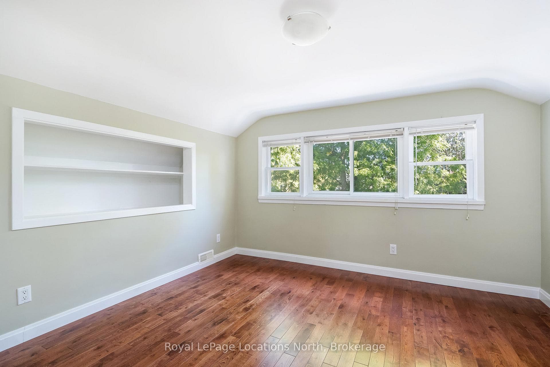 63 Maple Street photo 22
