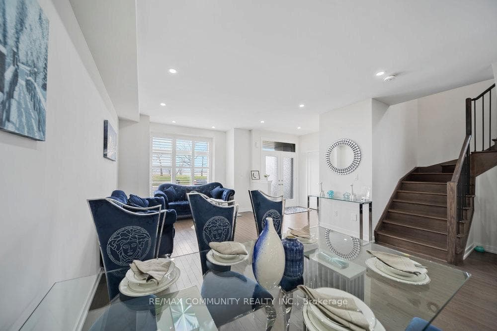 122 Old Oak Lane photo 7