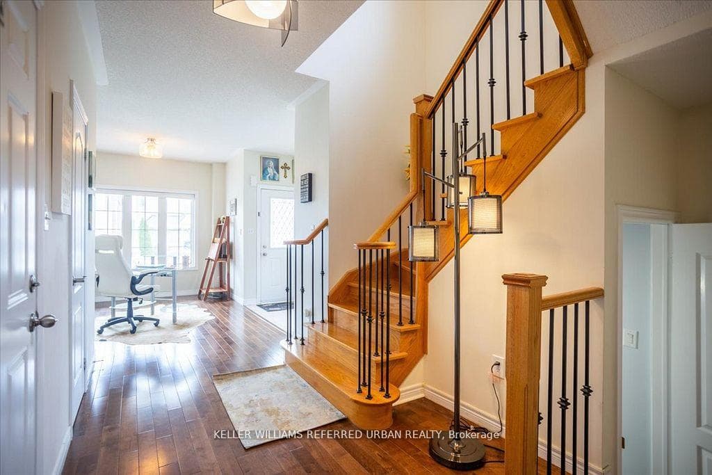 462 Reeves Way Boulevard photo 5