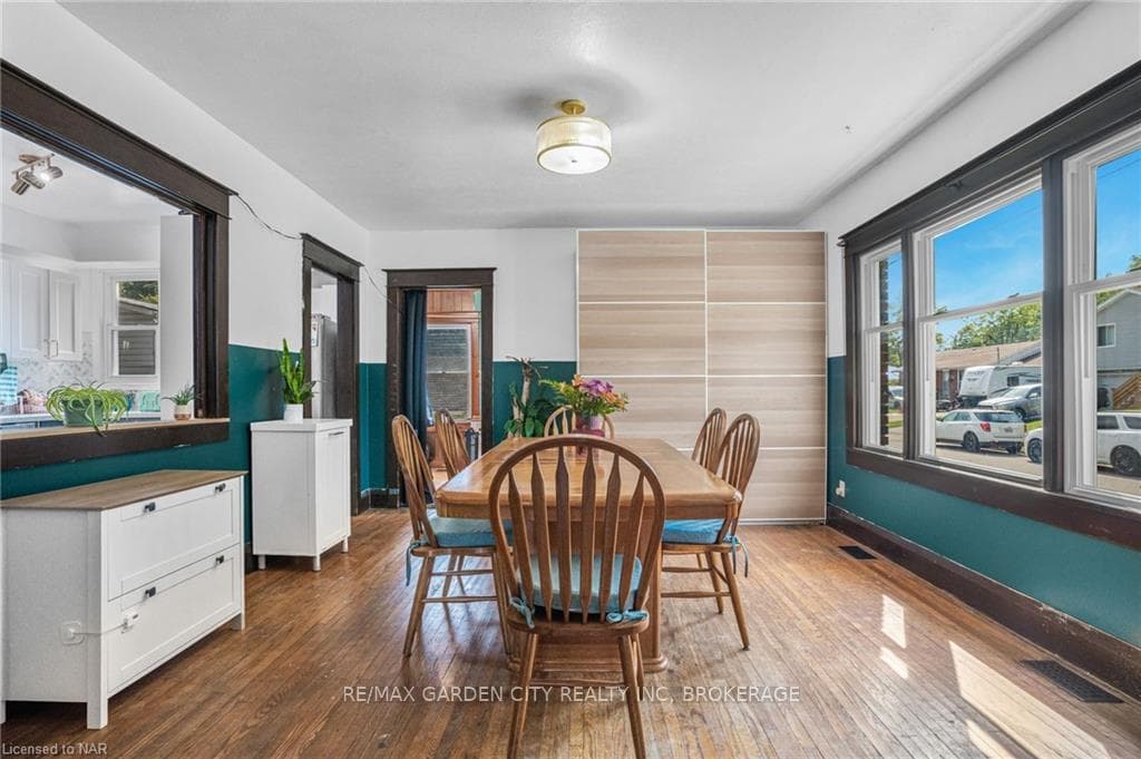 42 Bertie Street photo 9