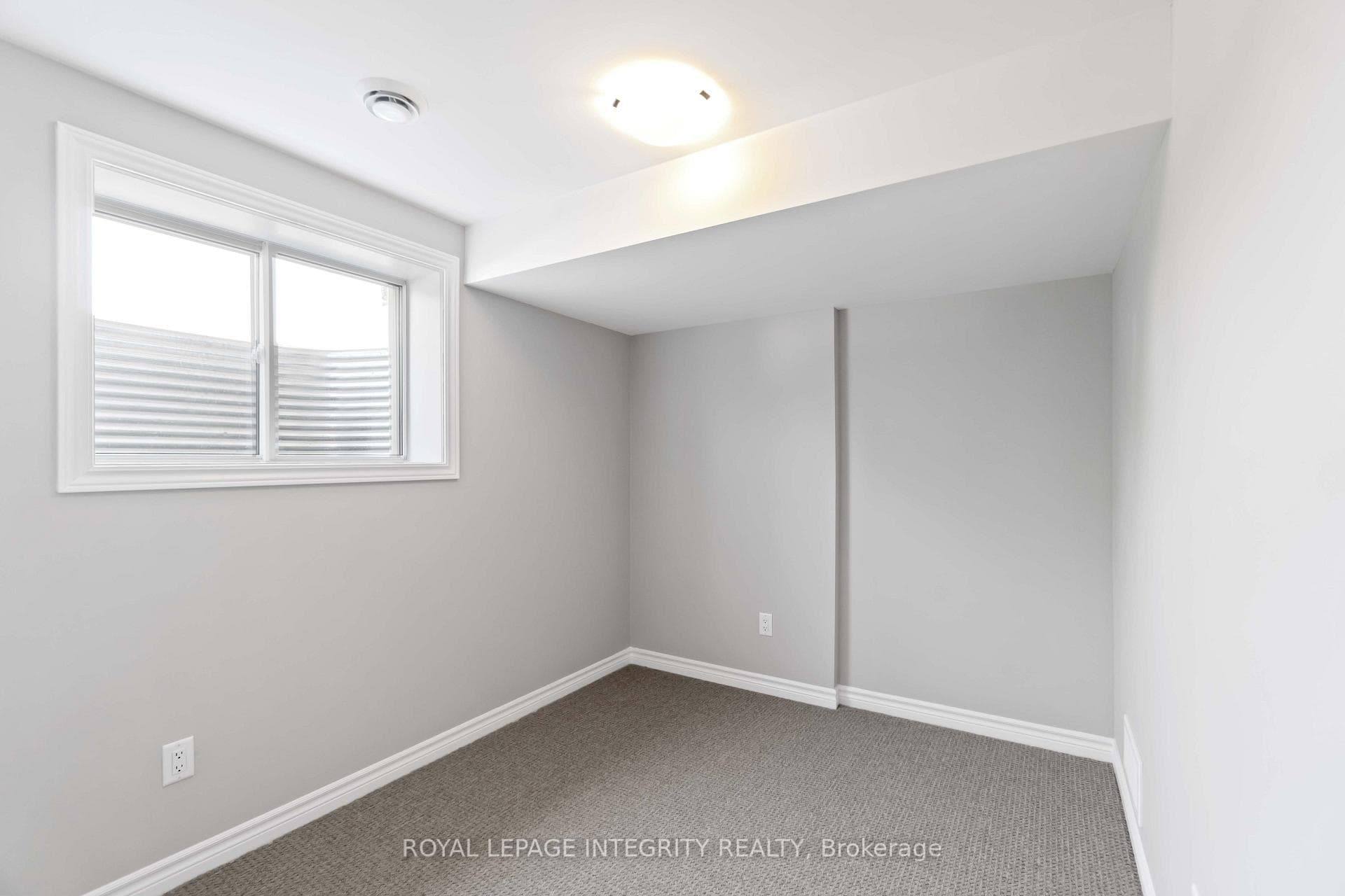 634 Fisher Street photo 22