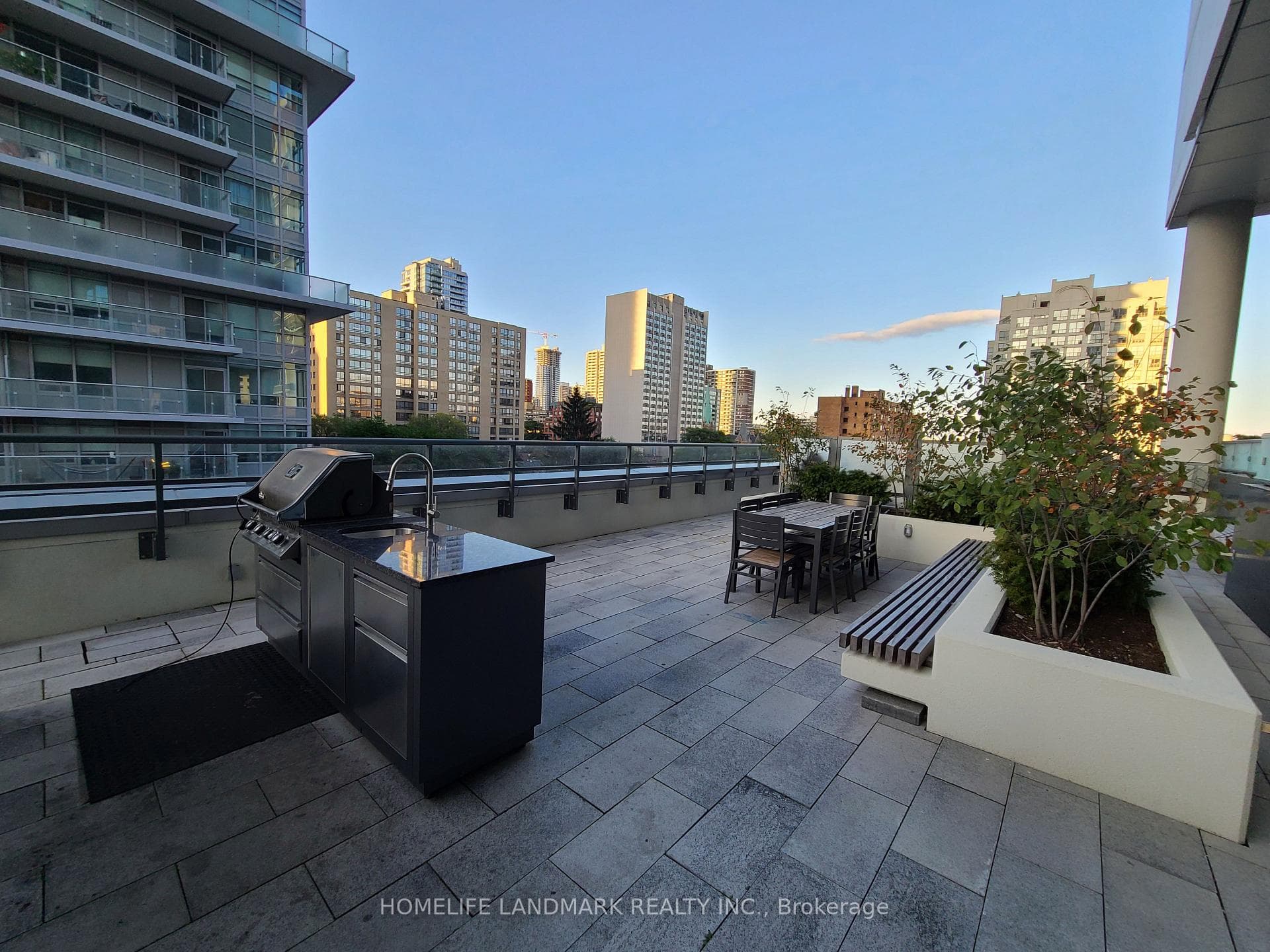 89 Mcgill Street Unit 1505 photo 17