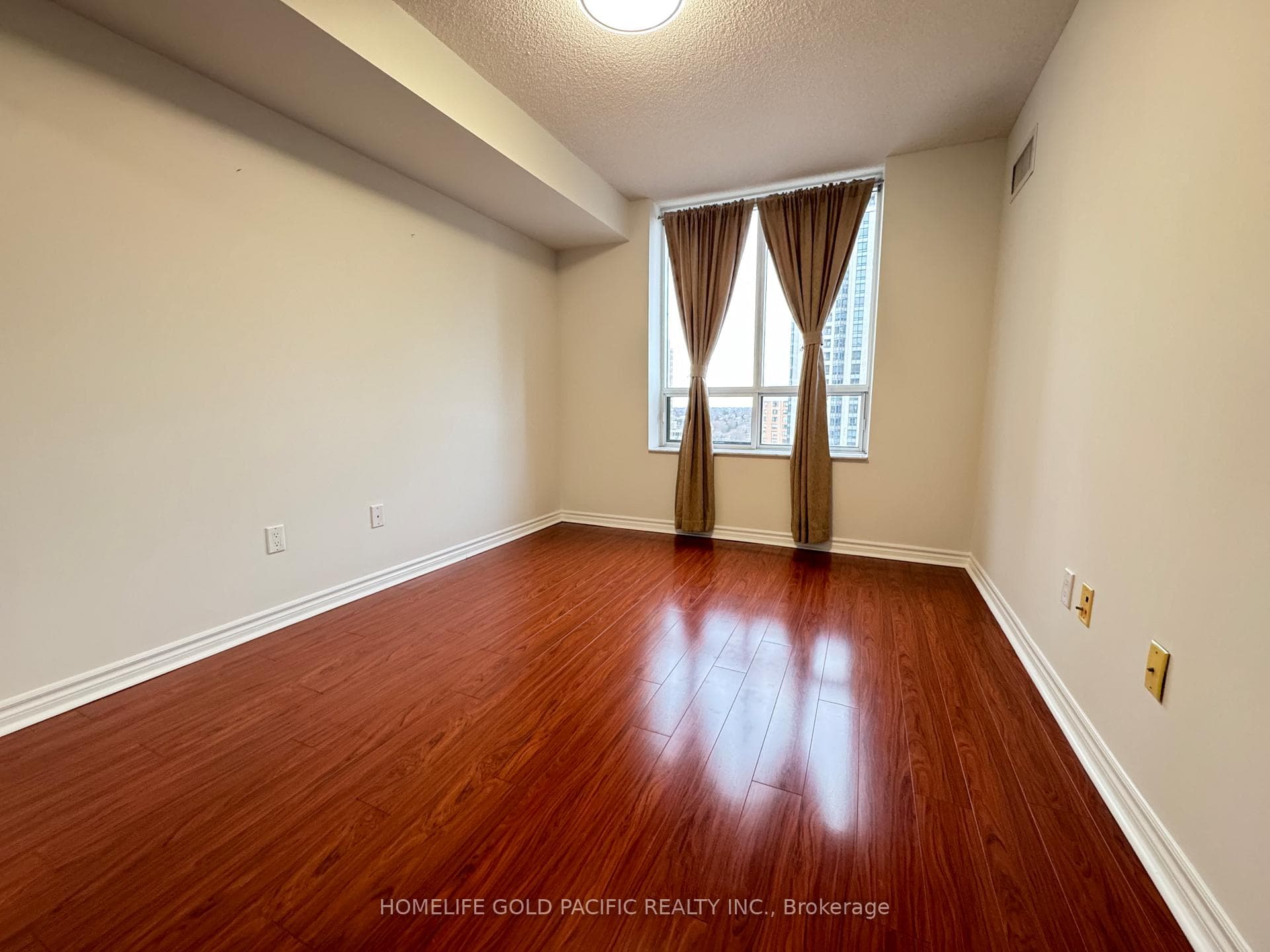 18 Sommerset Way Unit 1708 photo 9