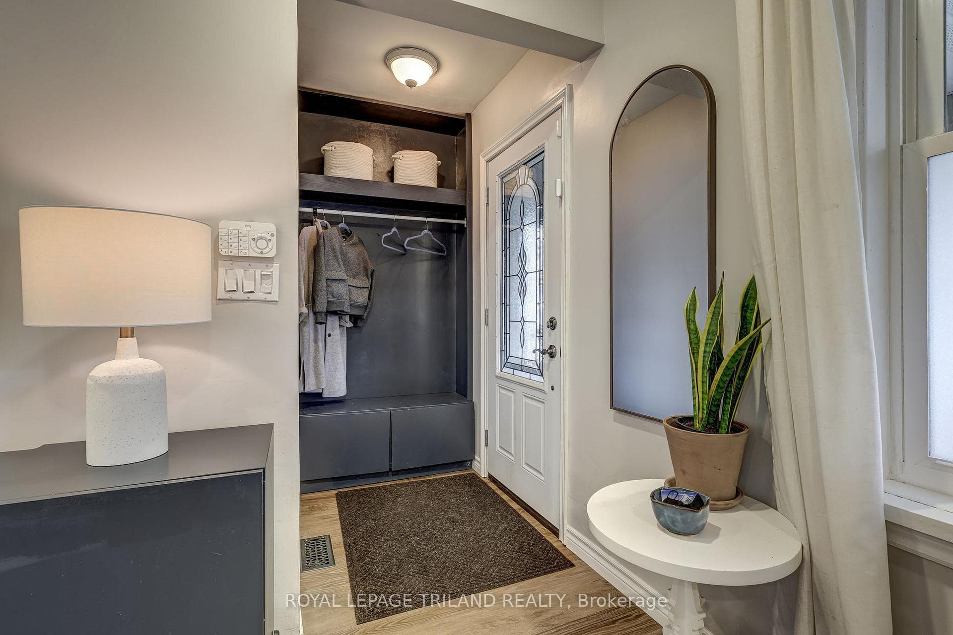 ENTRY WAY