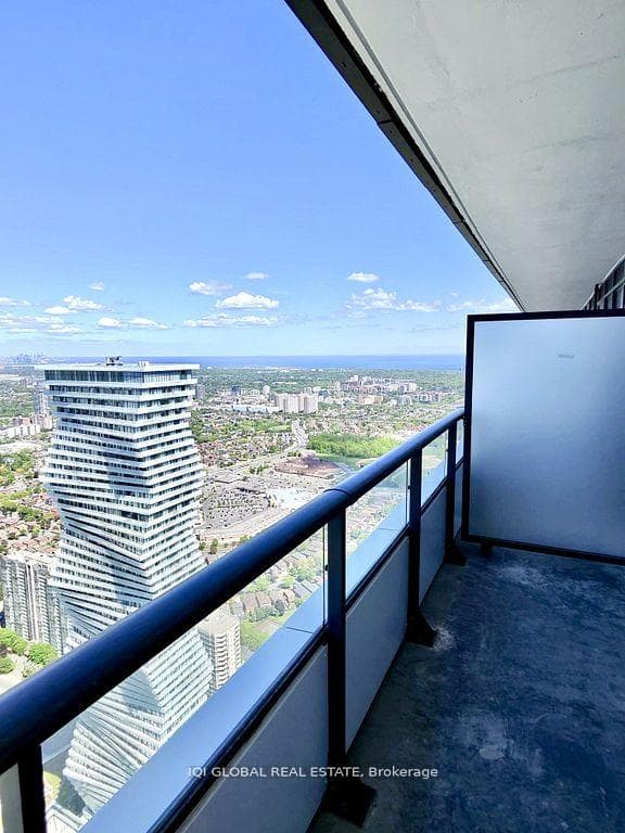 448 Burnhamthorpe Road Unit 6506 photo 21