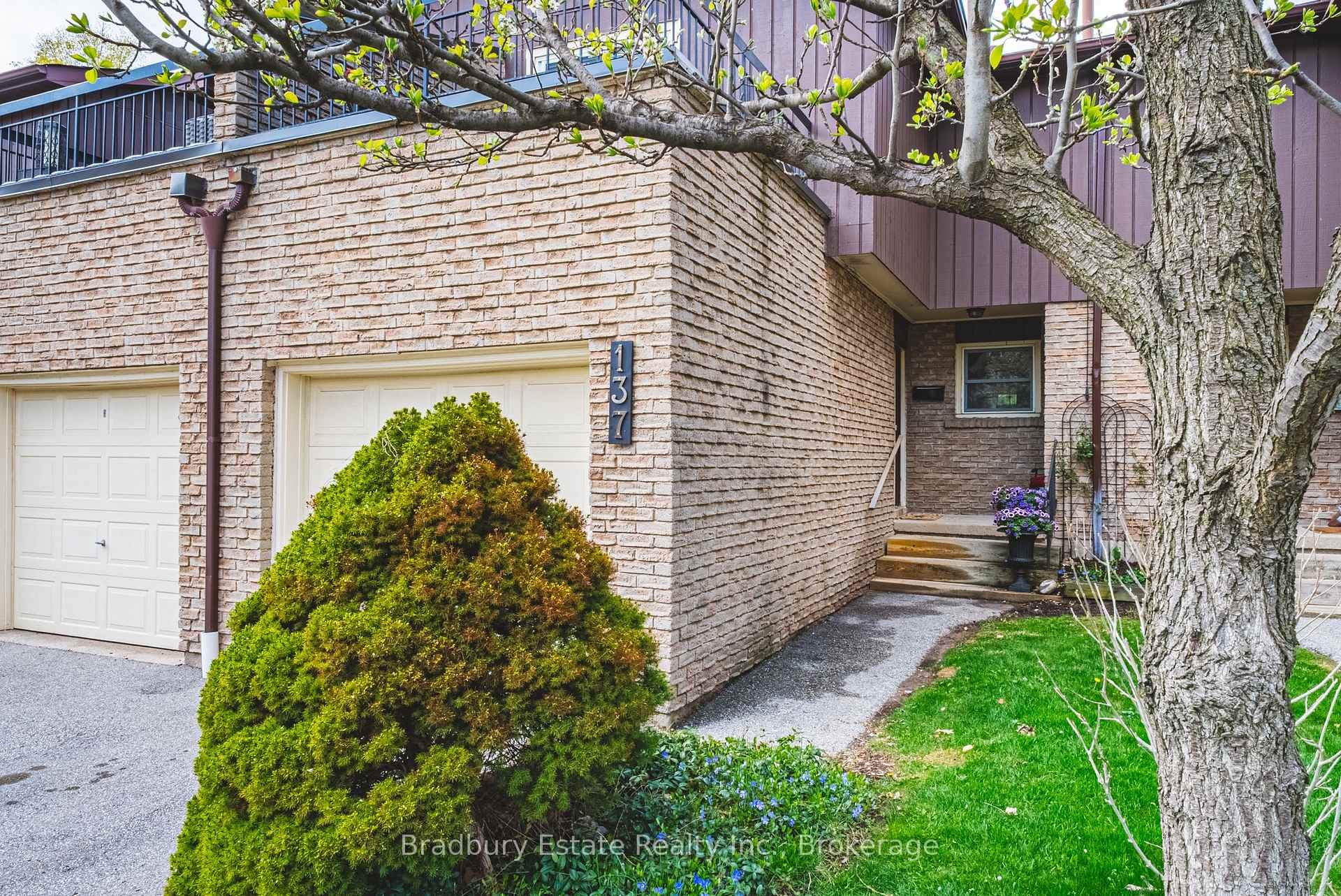 2301 Cavendish Drive Unit 137 photo 2