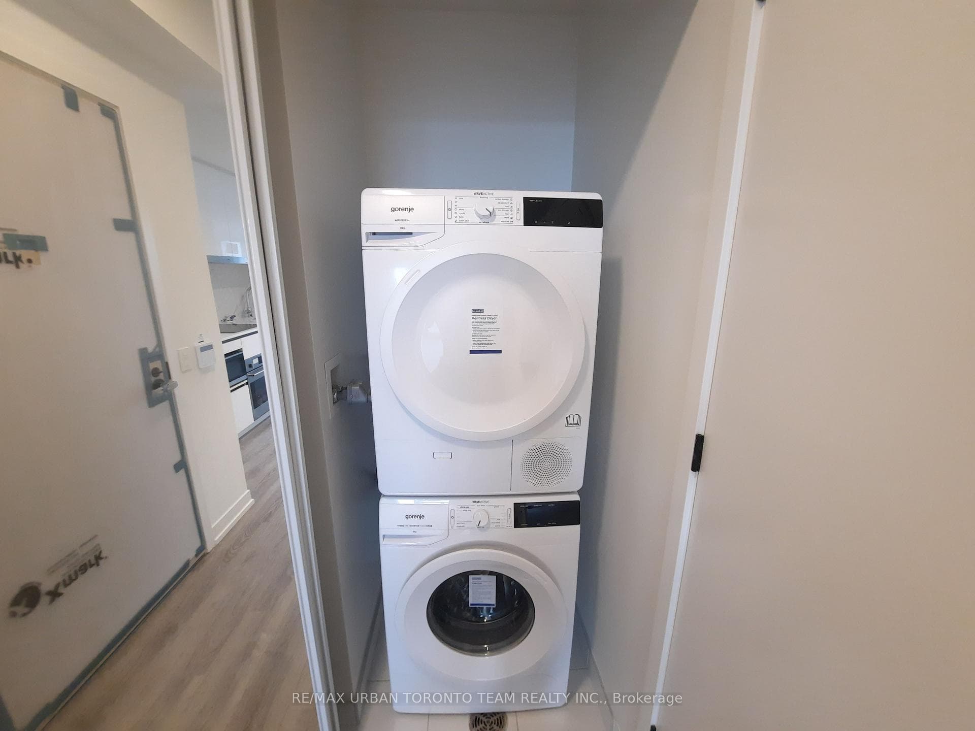 8 Interchange Way Unit 1108 photo 9