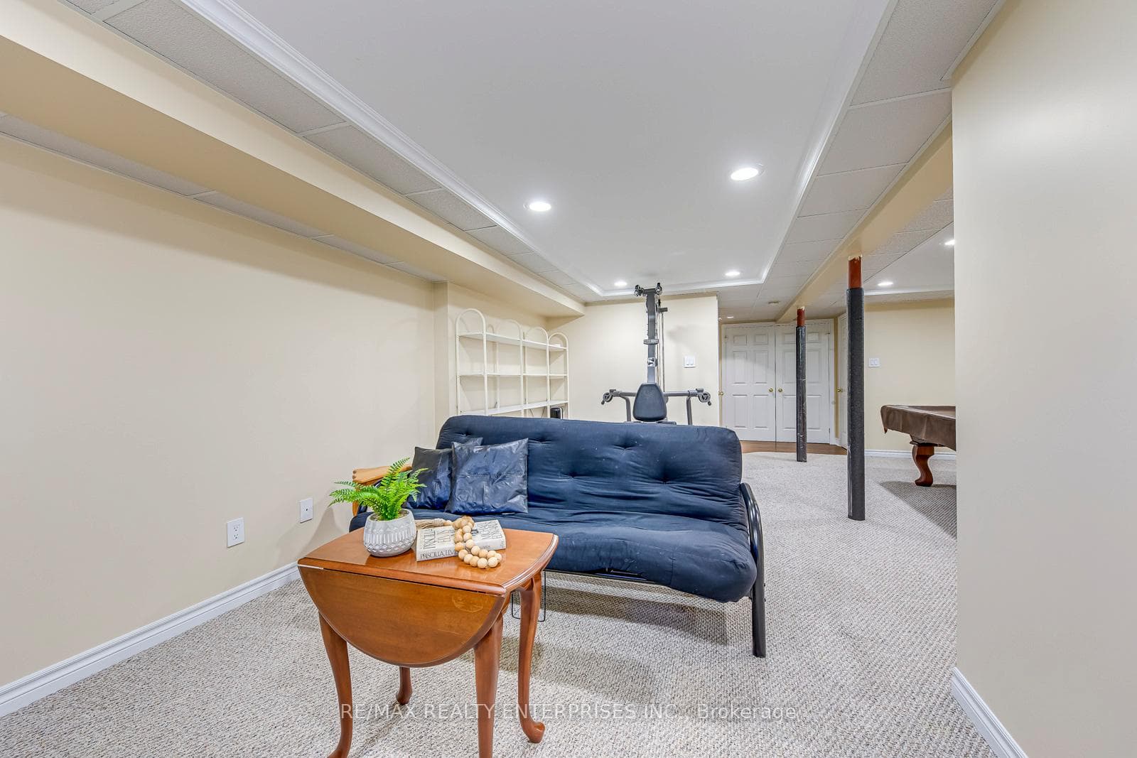 1155 Thoresby Drive photo 31
