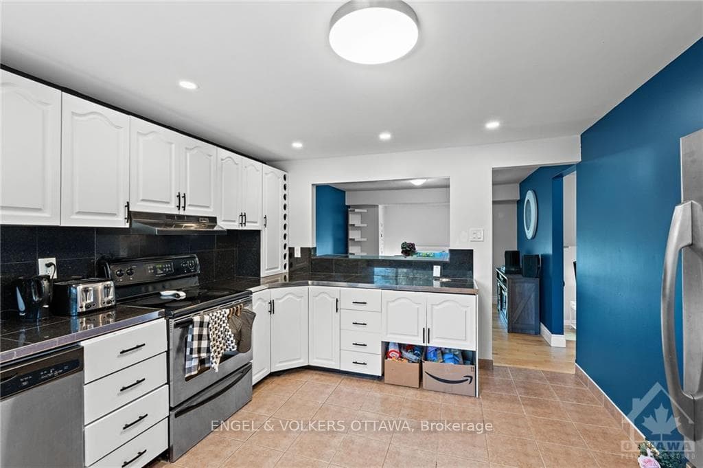 2 BERTONA Street Unit 21 photo 6