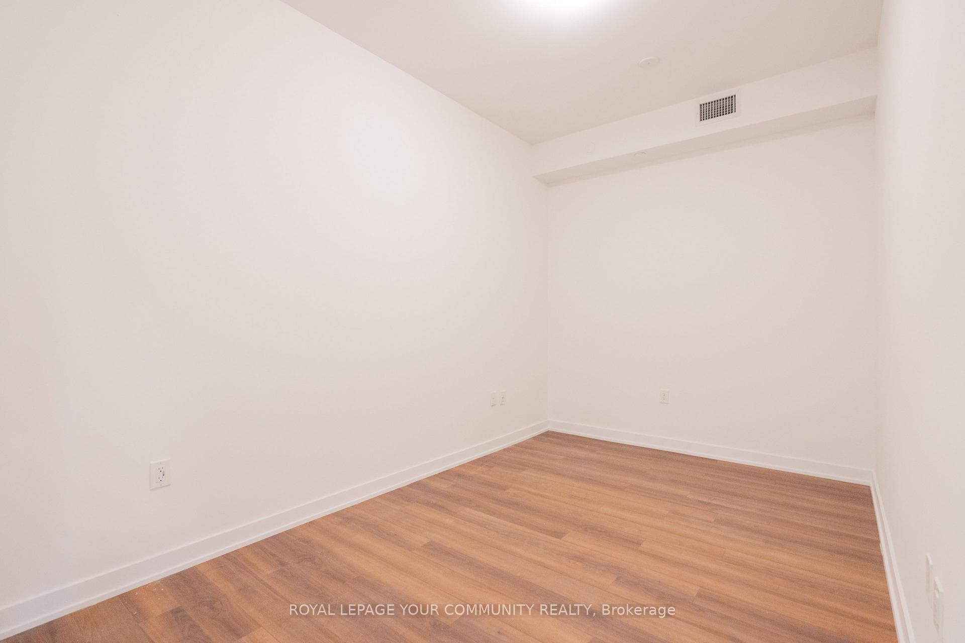 2433 Dufferin Street Unit 611 photo 16