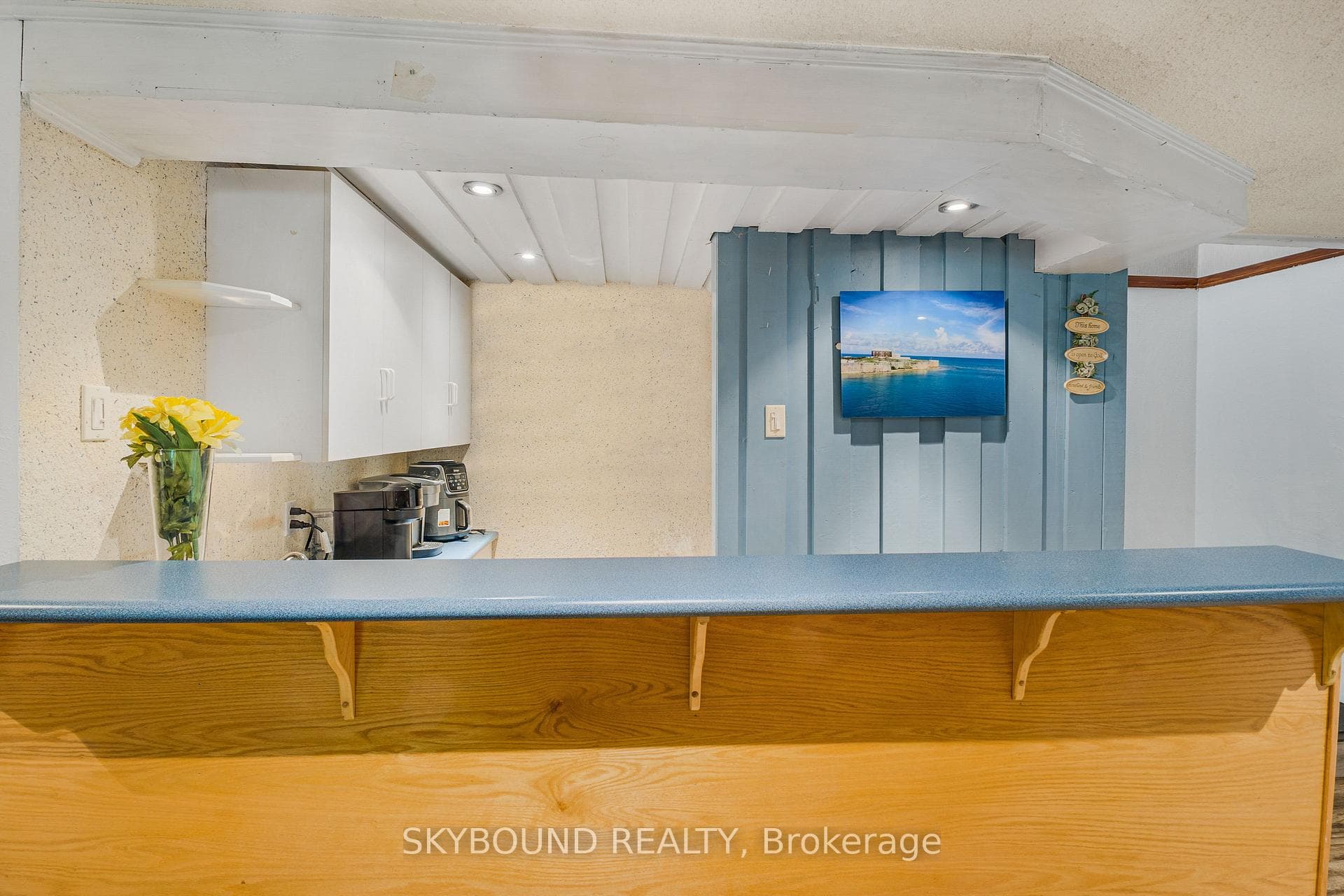 11 Addington Crescent photo 27