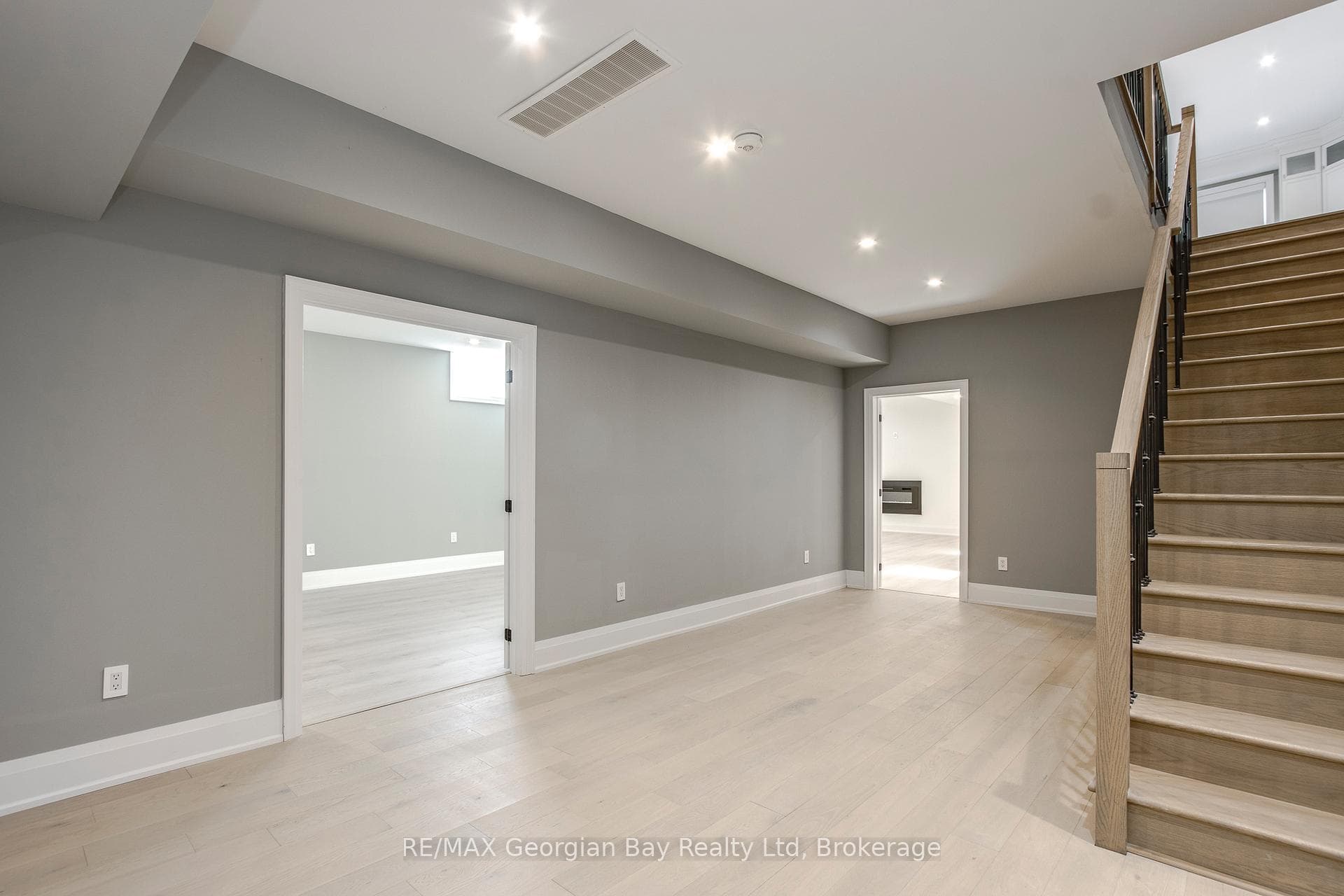Lower Level Foyer
