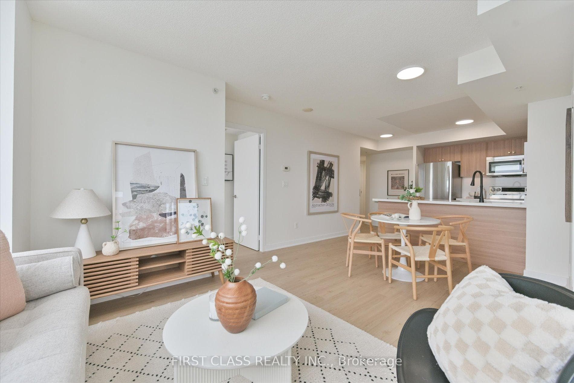 5740 Yonge Street Unit 1902 photo 14