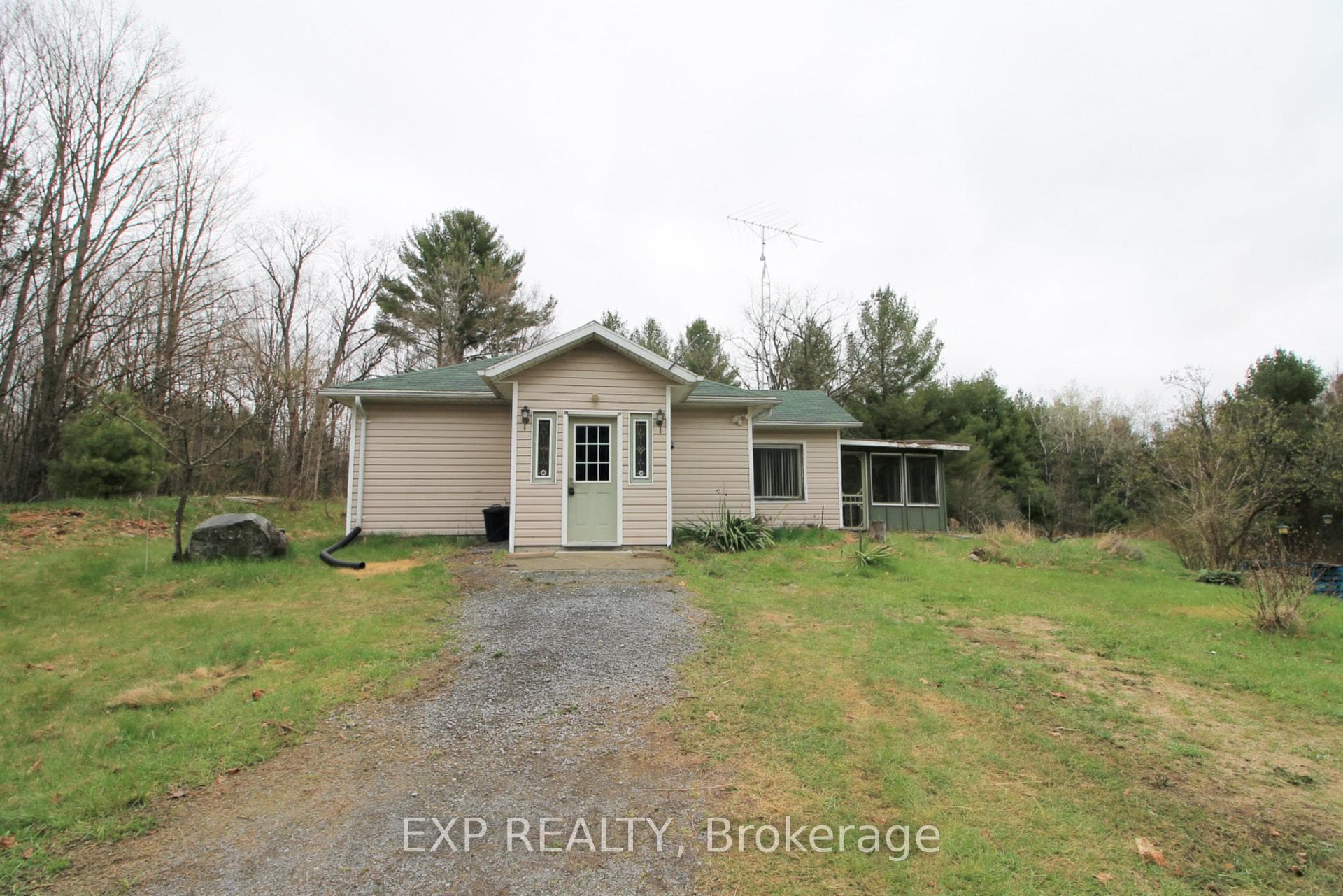 1802 Flinton Road photo 1