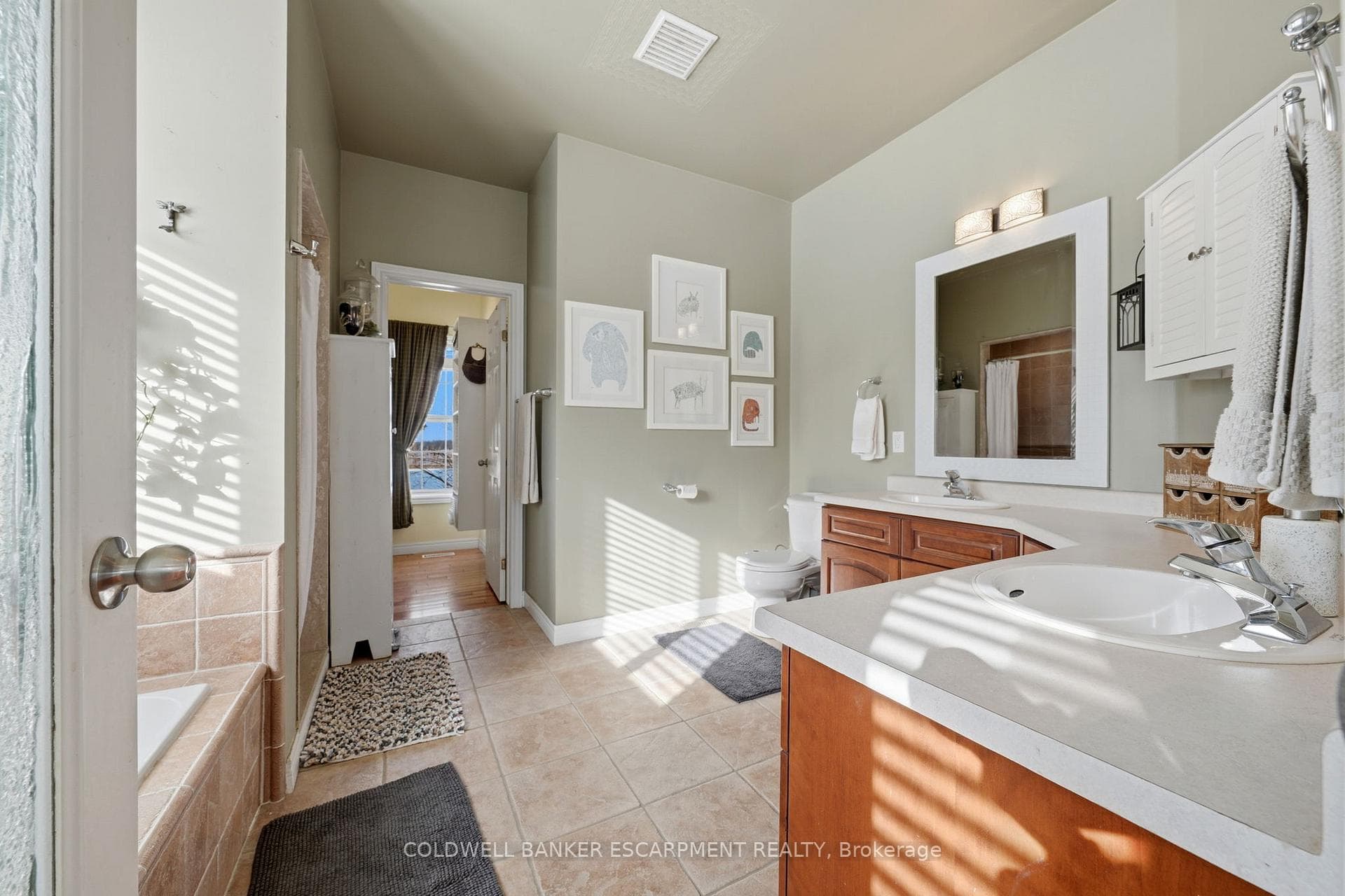 Ensuite