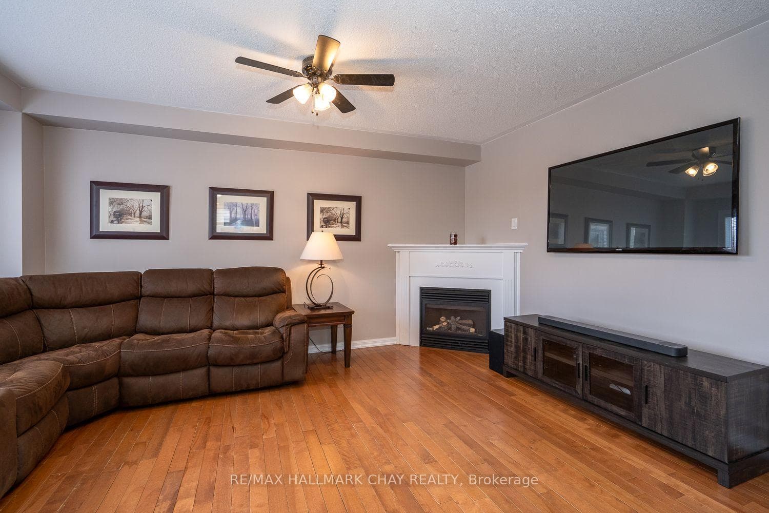 73 Stonemount Crescent photo 3