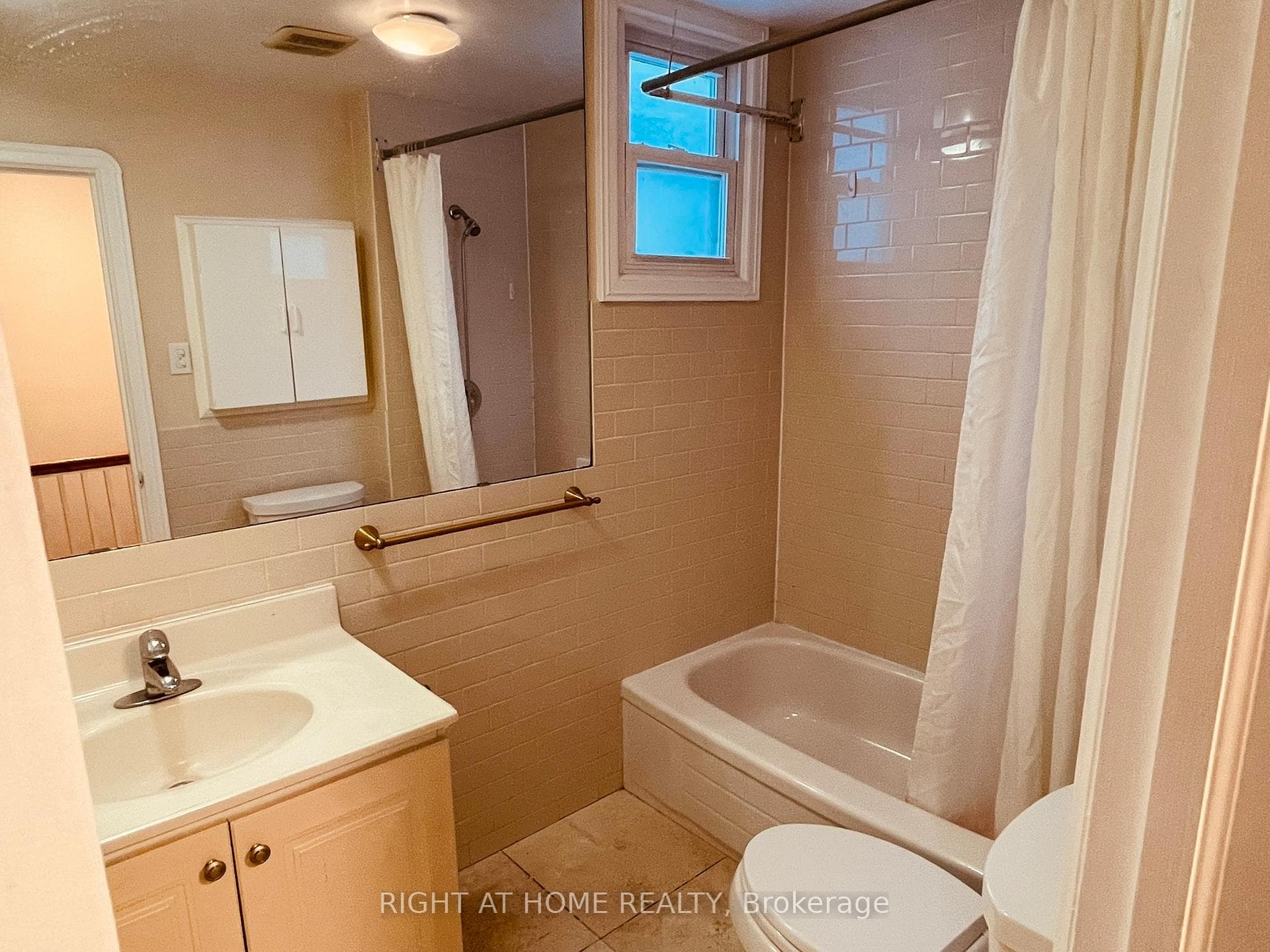 9 Craigmore Crescent photo 11