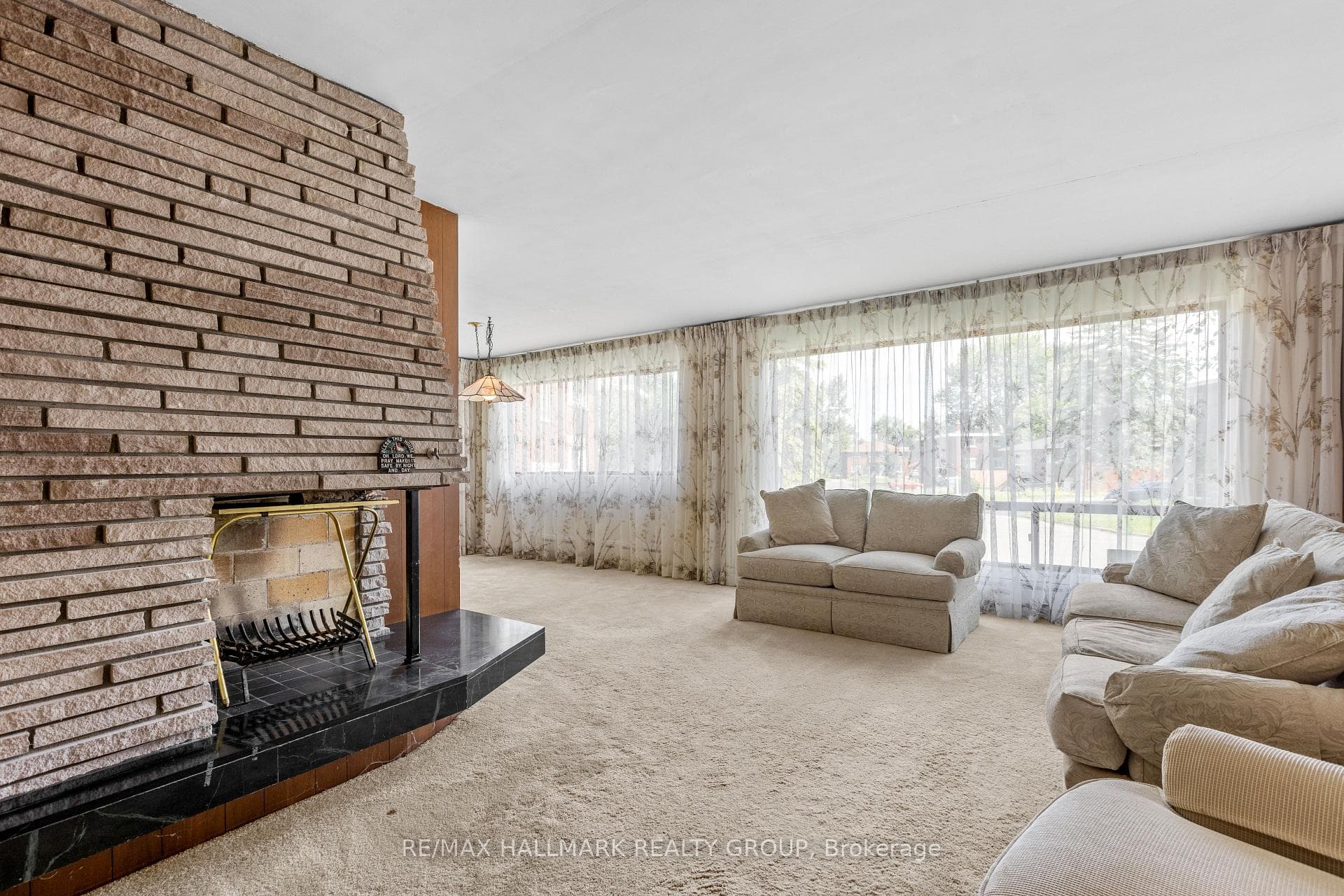 492 Vernon Avenue photo 11