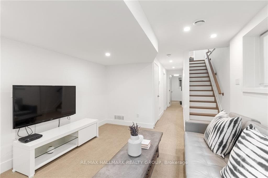 379 DOMINION Avenue photo 26