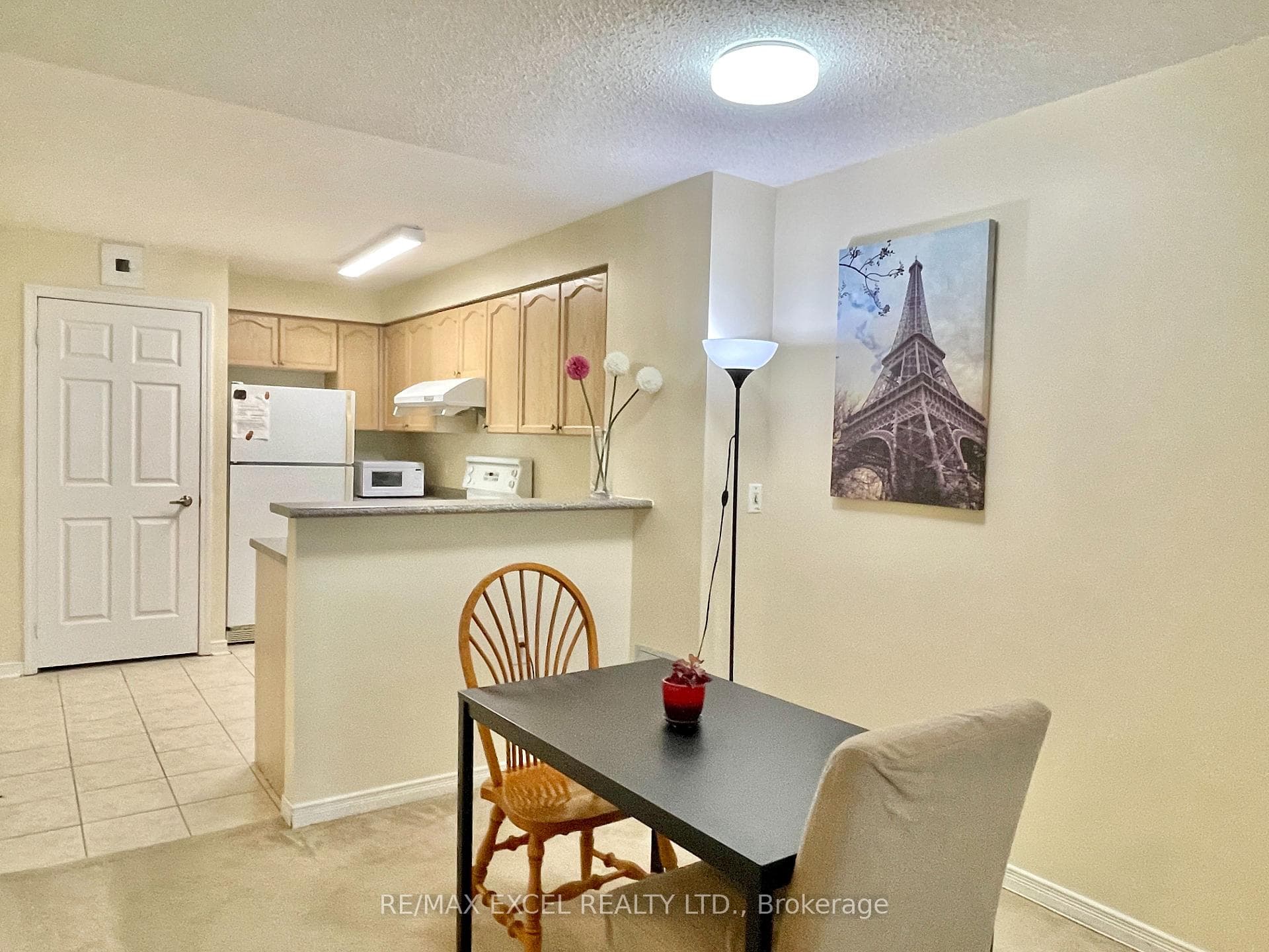 28 Olive Avenue Unit 201 photo 5