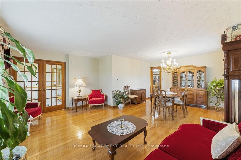 546 Dicenzo Drive photo 11