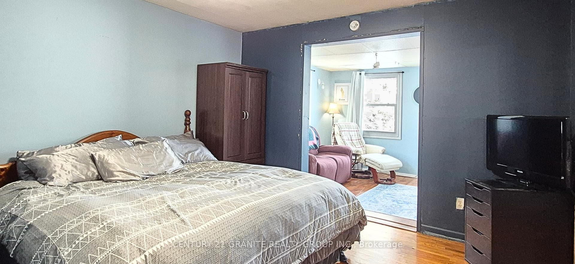 10 Hemlock Street photo 14
