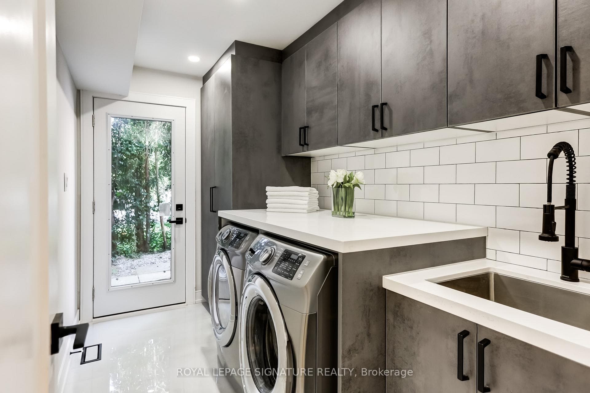 30 Snowcrest Avenue photo 32