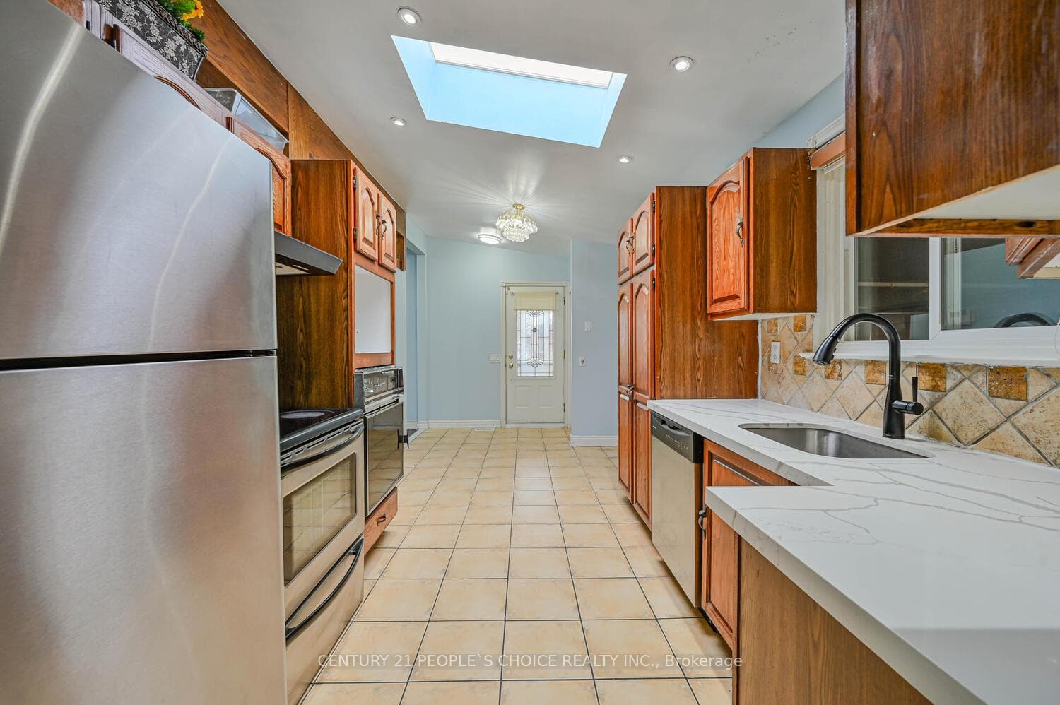 11 Checker Court photo 15