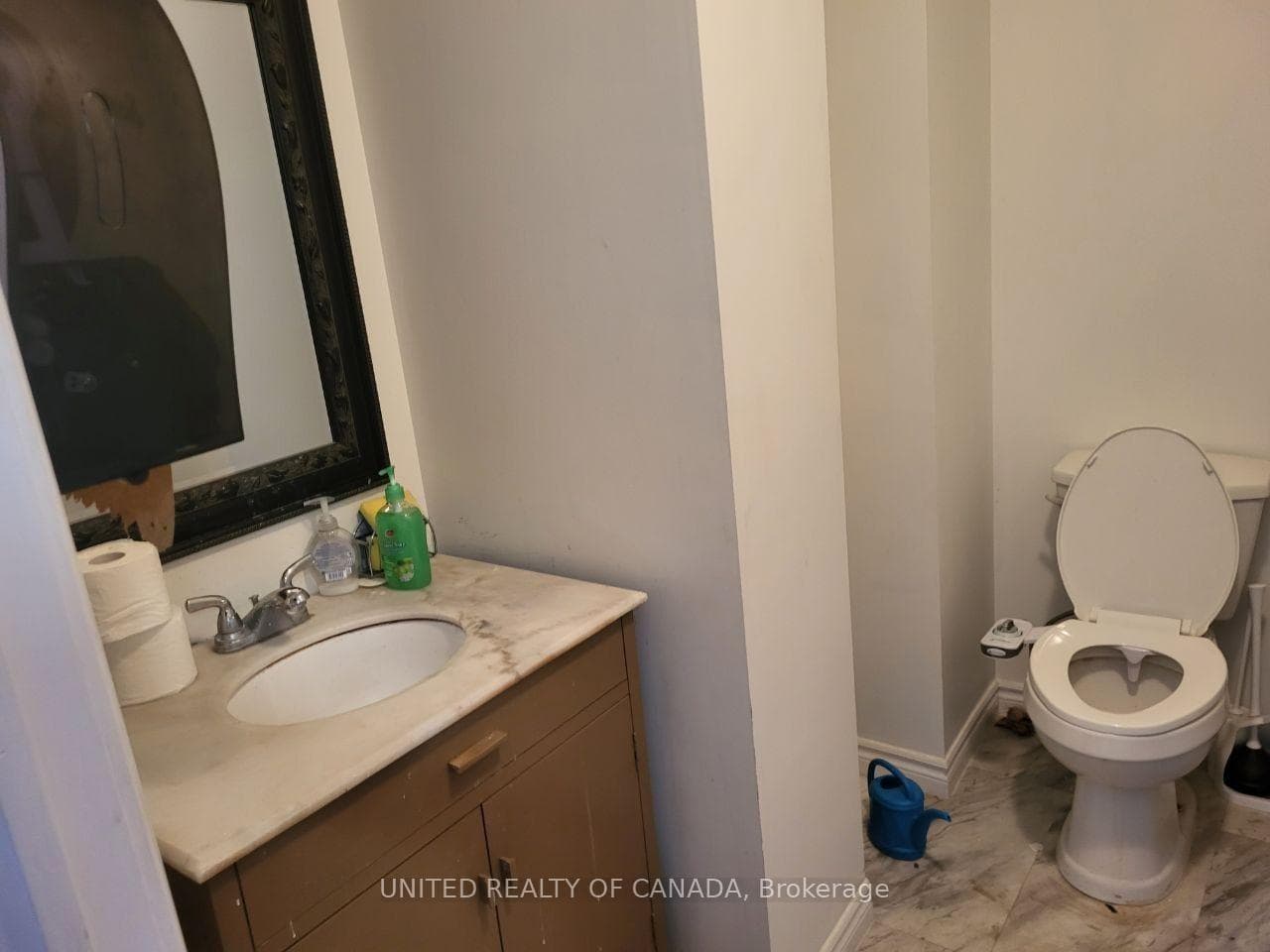 93 Wellington Street photo 8