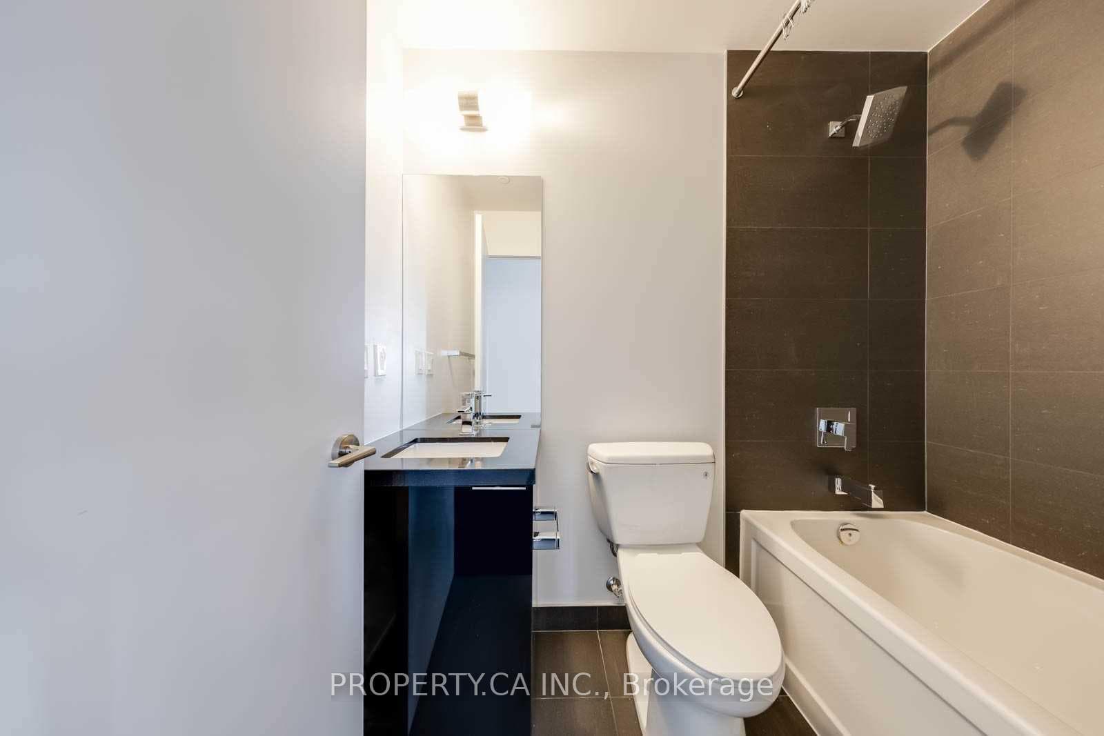 8 Eglinton Avenue Unit 3705 photo 9