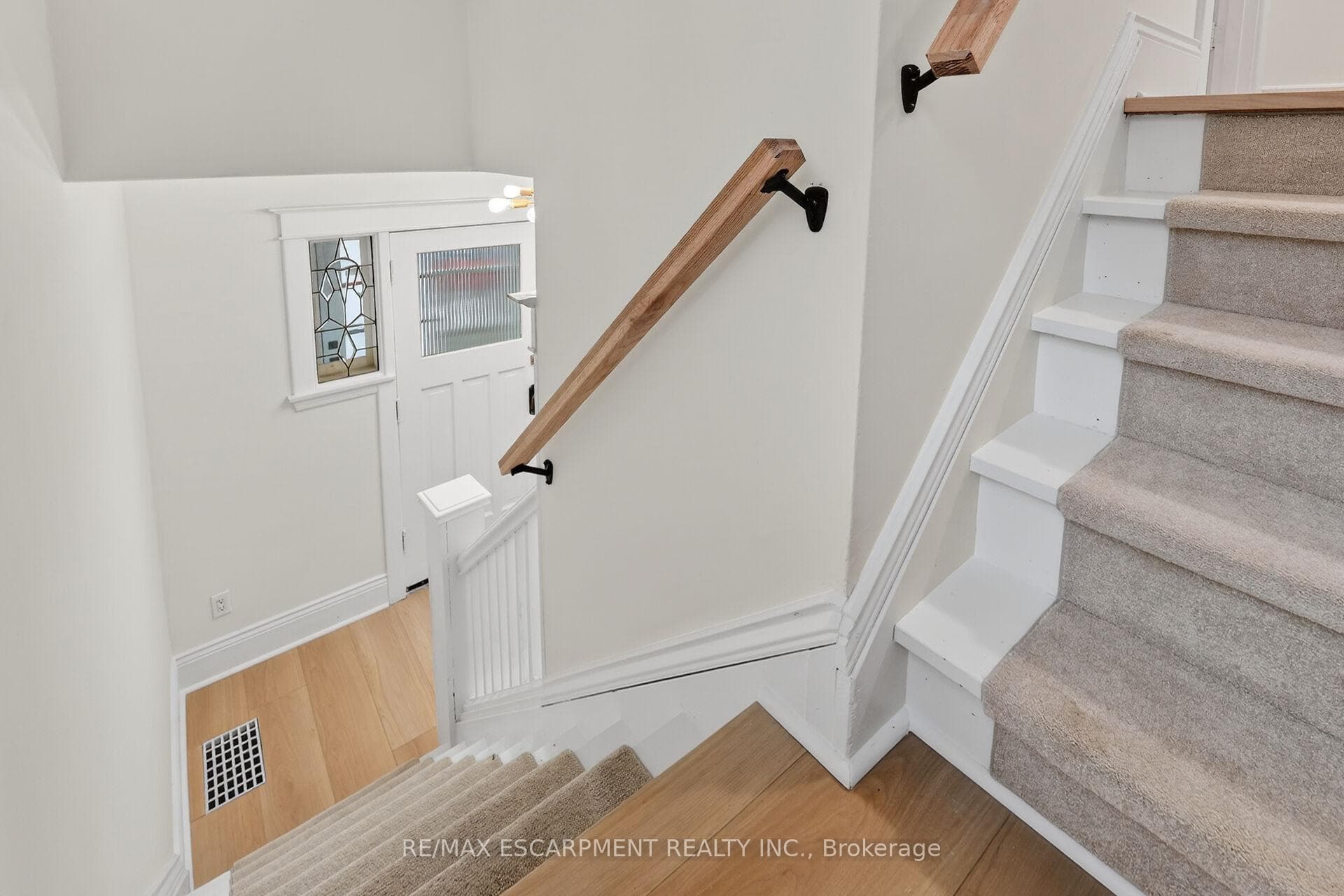 101 Houghton Avenue photo 18