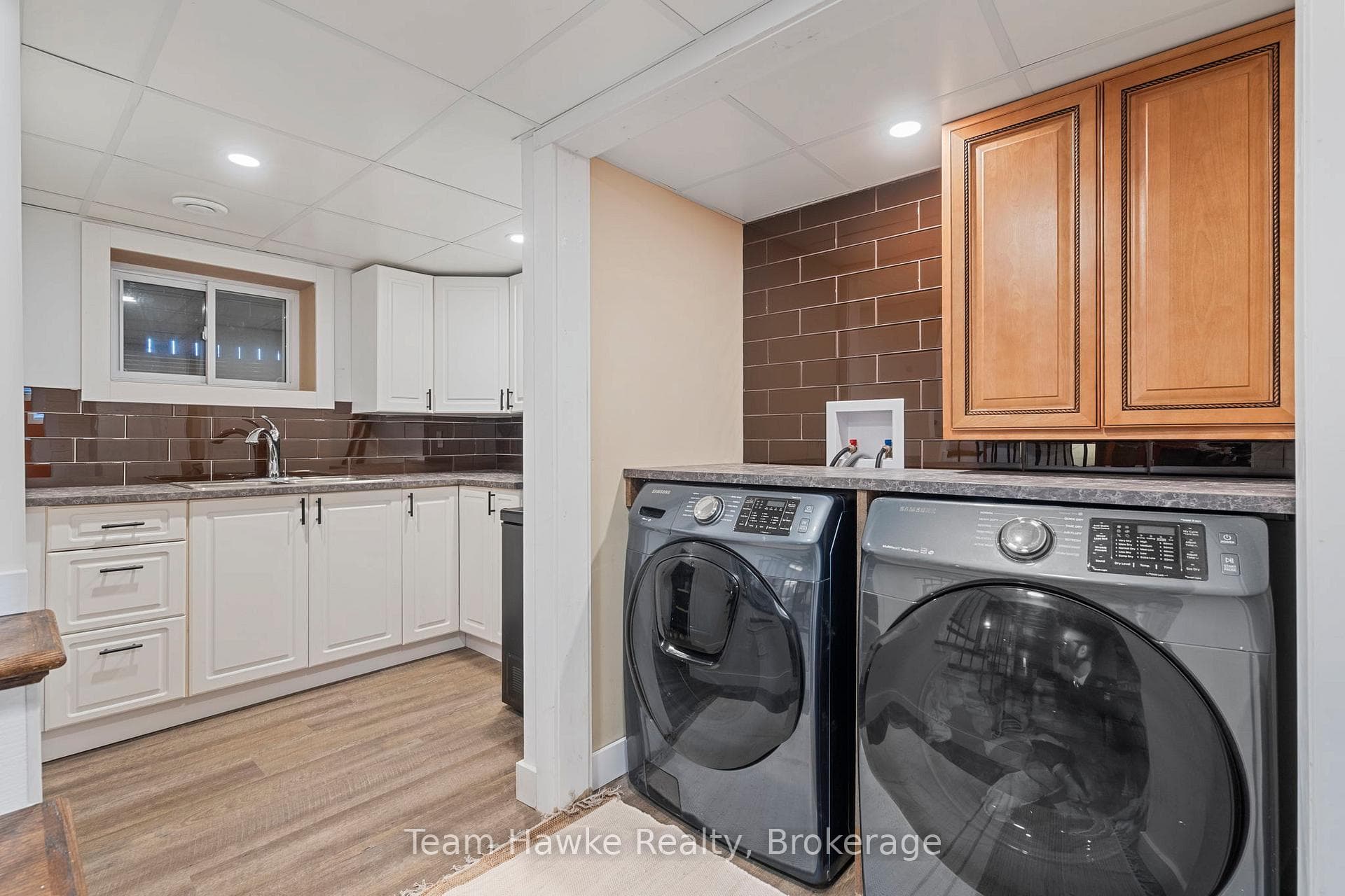 475 Colborne Street photo 31