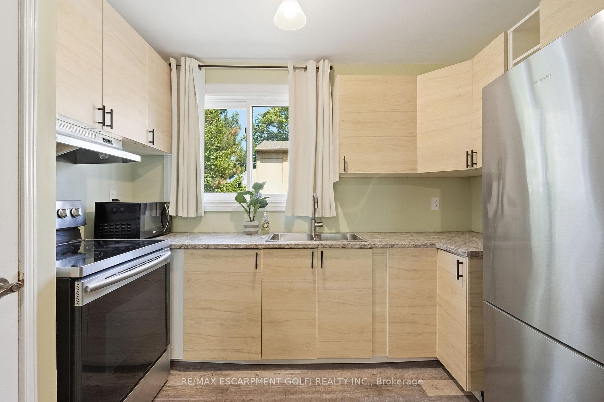 63 Fonthill Road Unit 14 photo 15