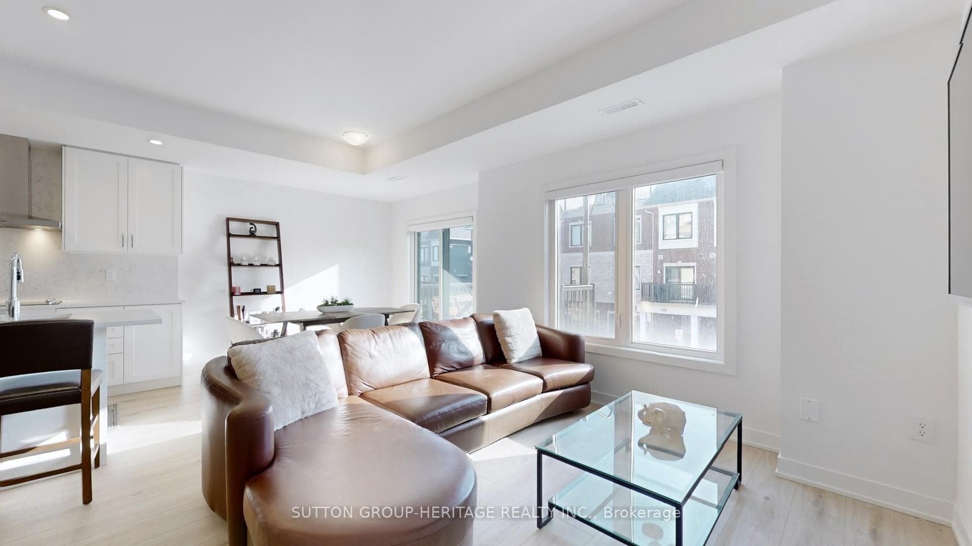25 Sunbury Lane photo 2