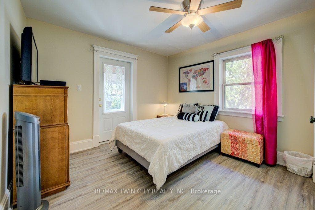 207 Hedley Street photo 10