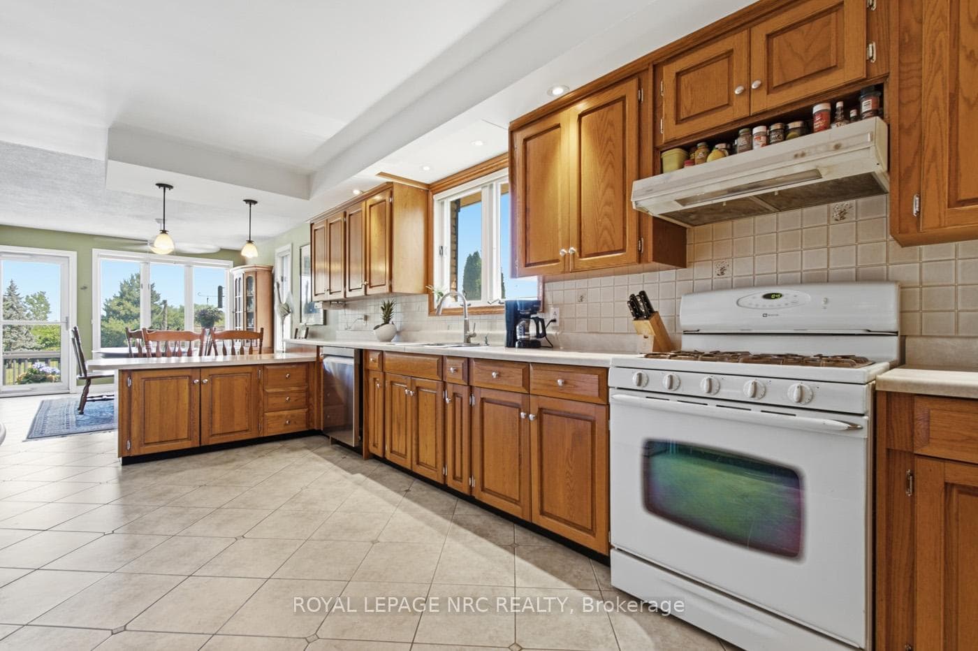 1750 York Road photo 7