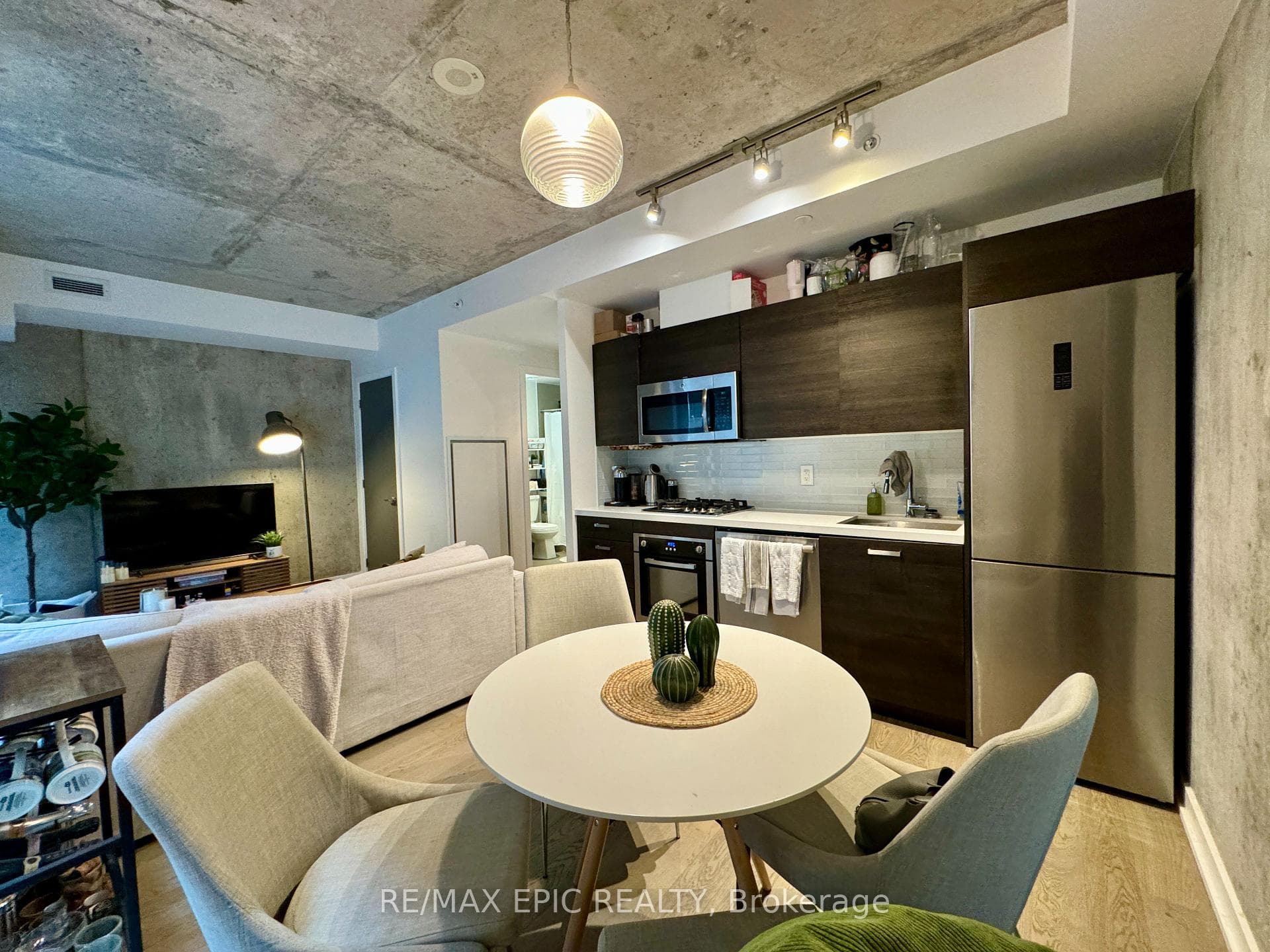11 Charlotte Street Unit 401 photo 4