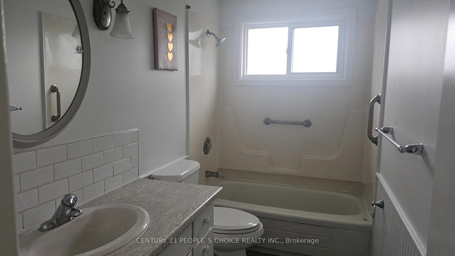 58 Belwood Crescent photo 7