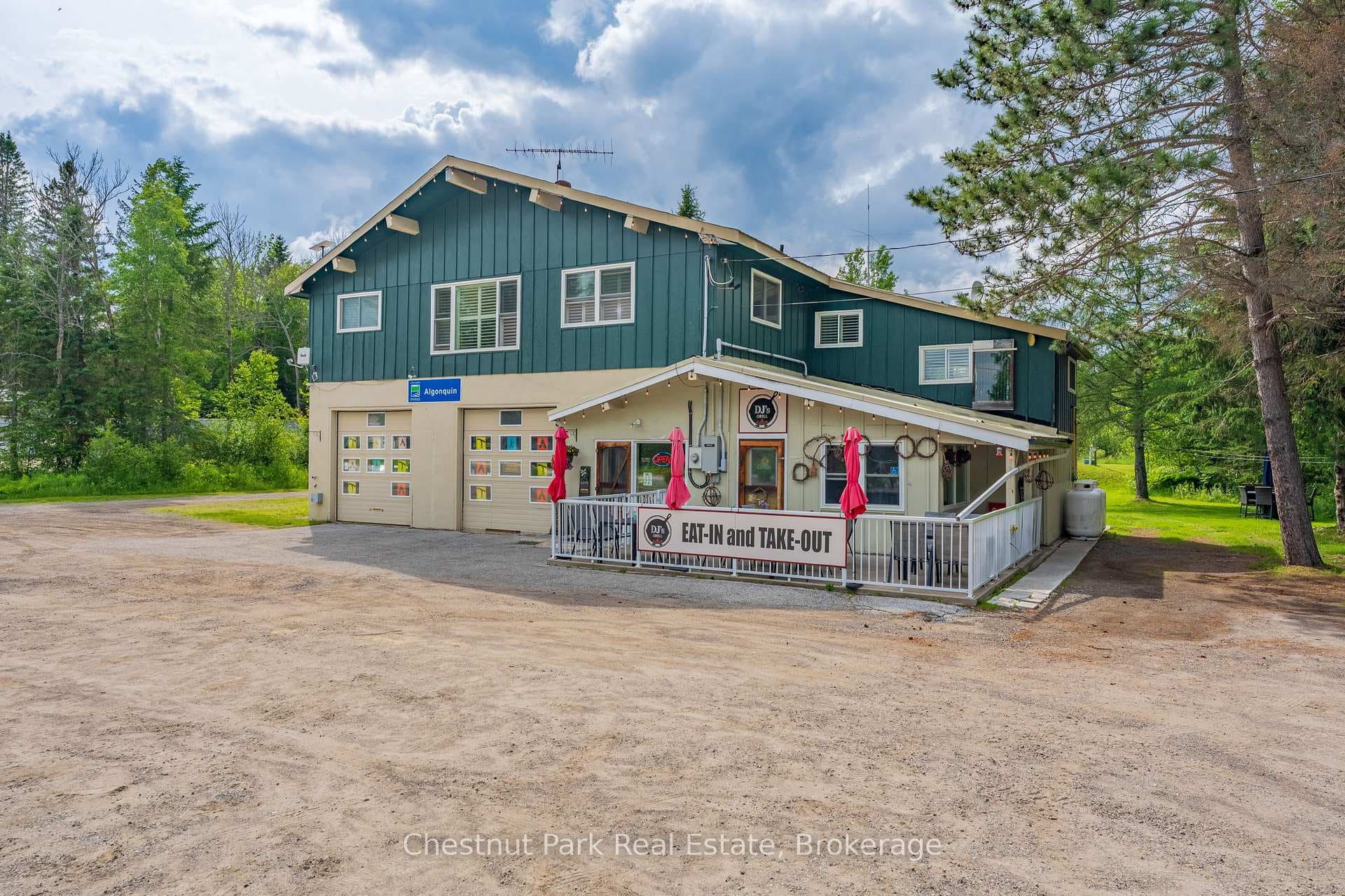 2 Commercial Tenants & a 5 Bedroom Apartment