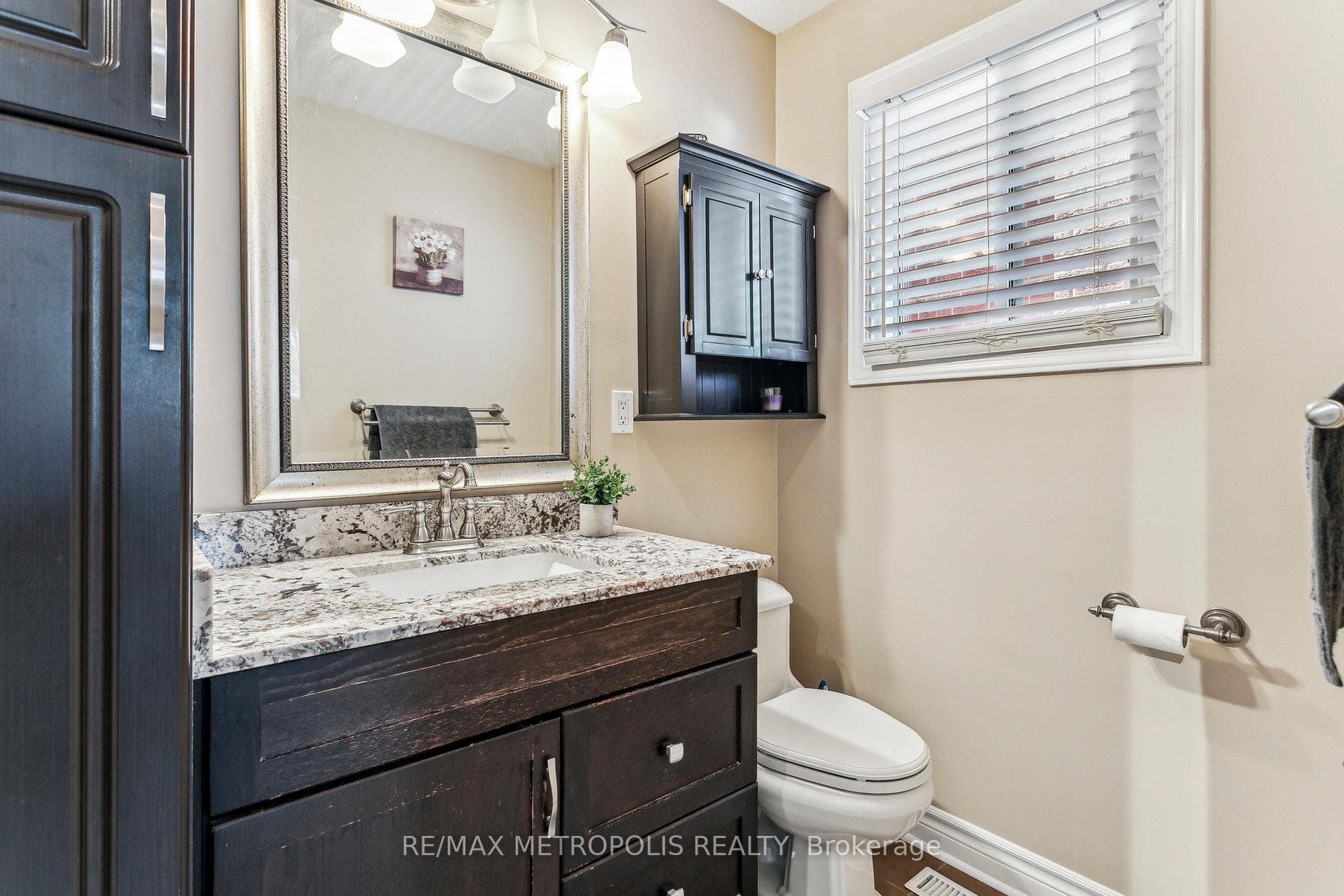 12 Tanager Square photo 14