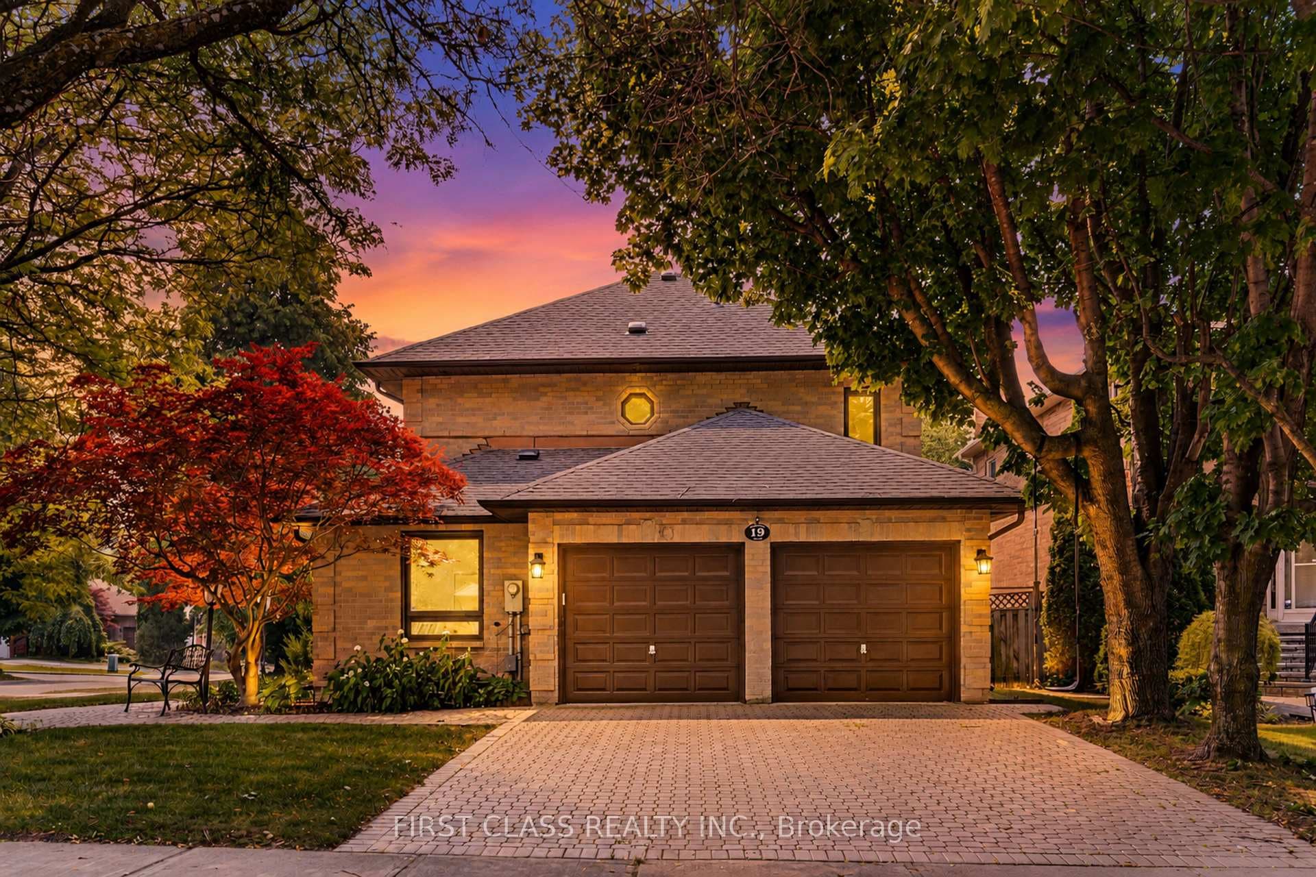 19 Tomlinson Circle photo 38