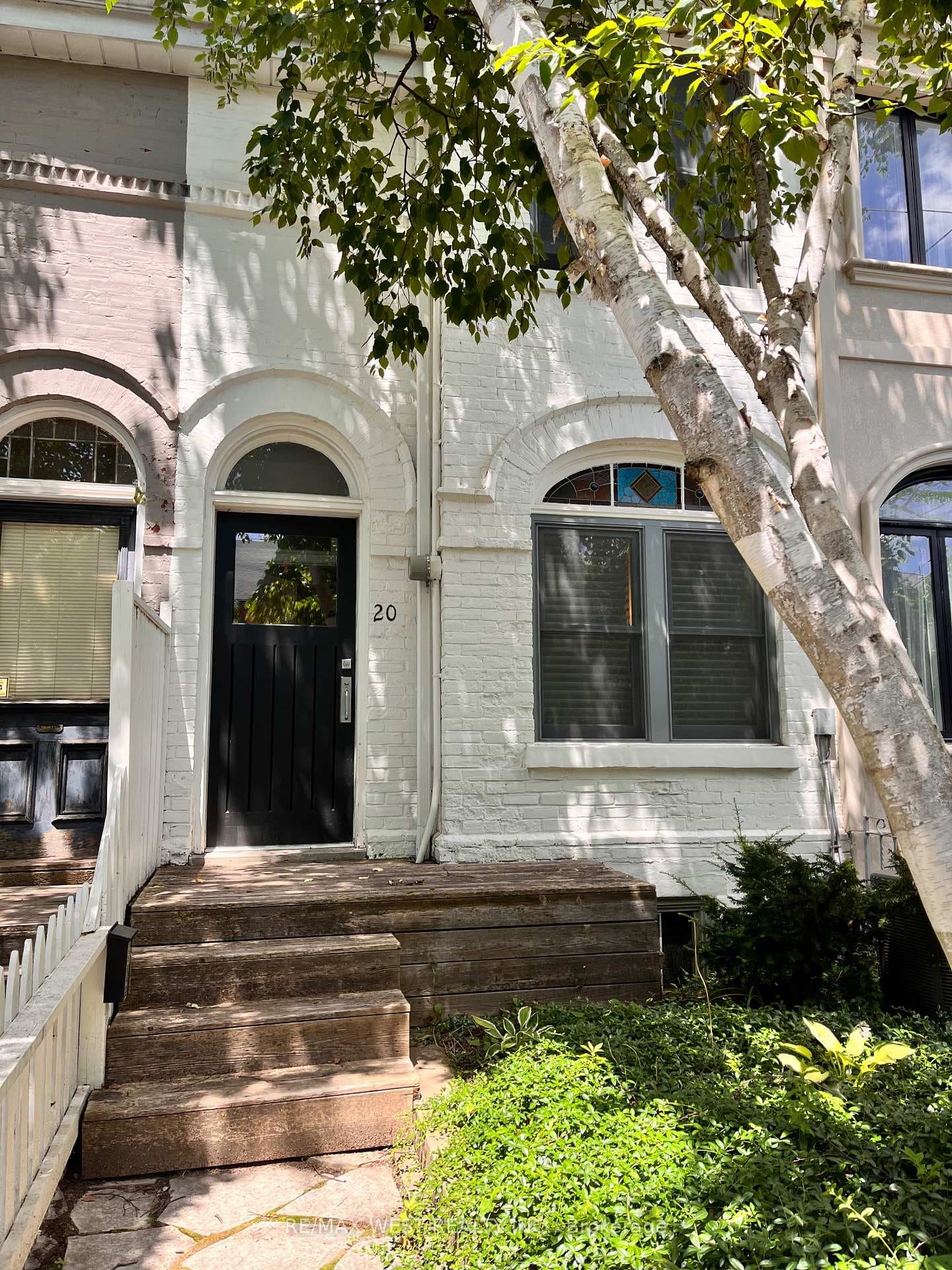 20 Afton Avenue photo 2