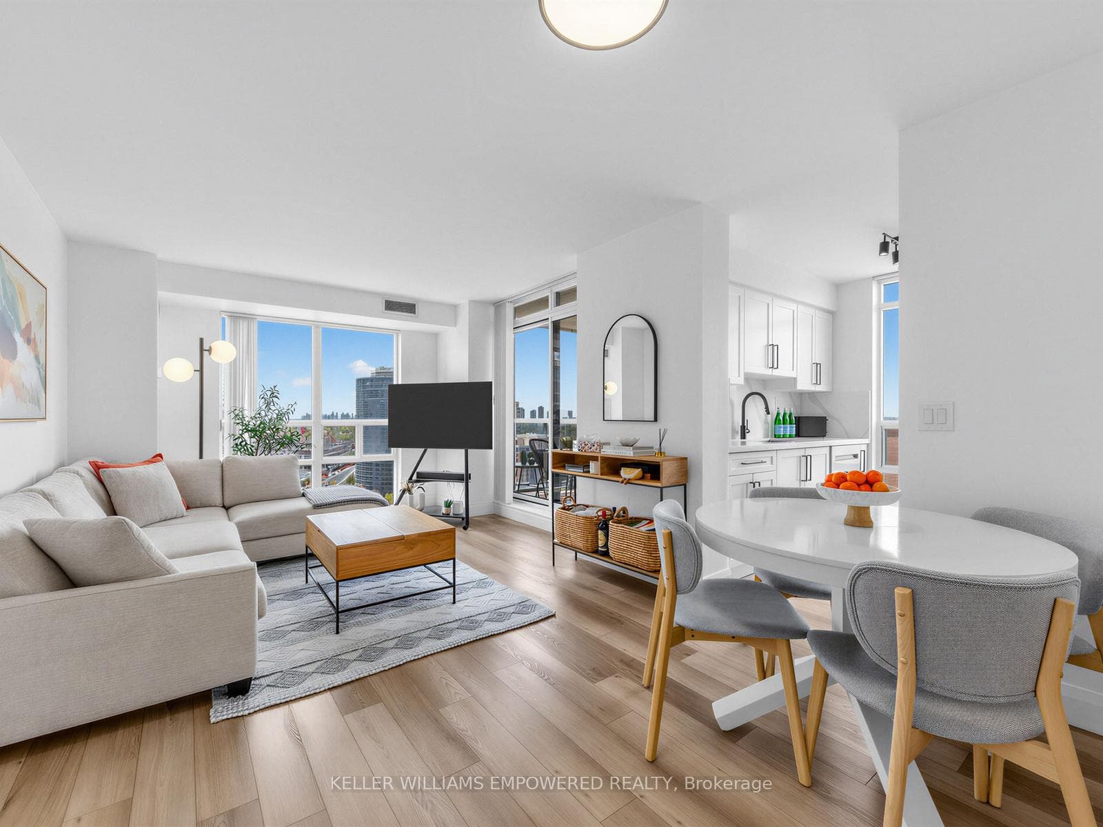 Open Concept Live/Dine