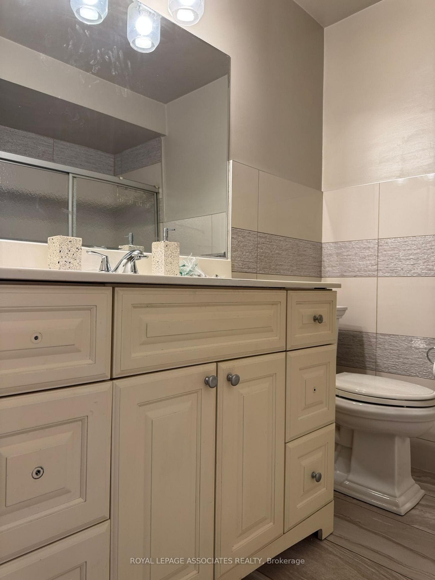 50 Blossom Crescent Unit Main photo 15