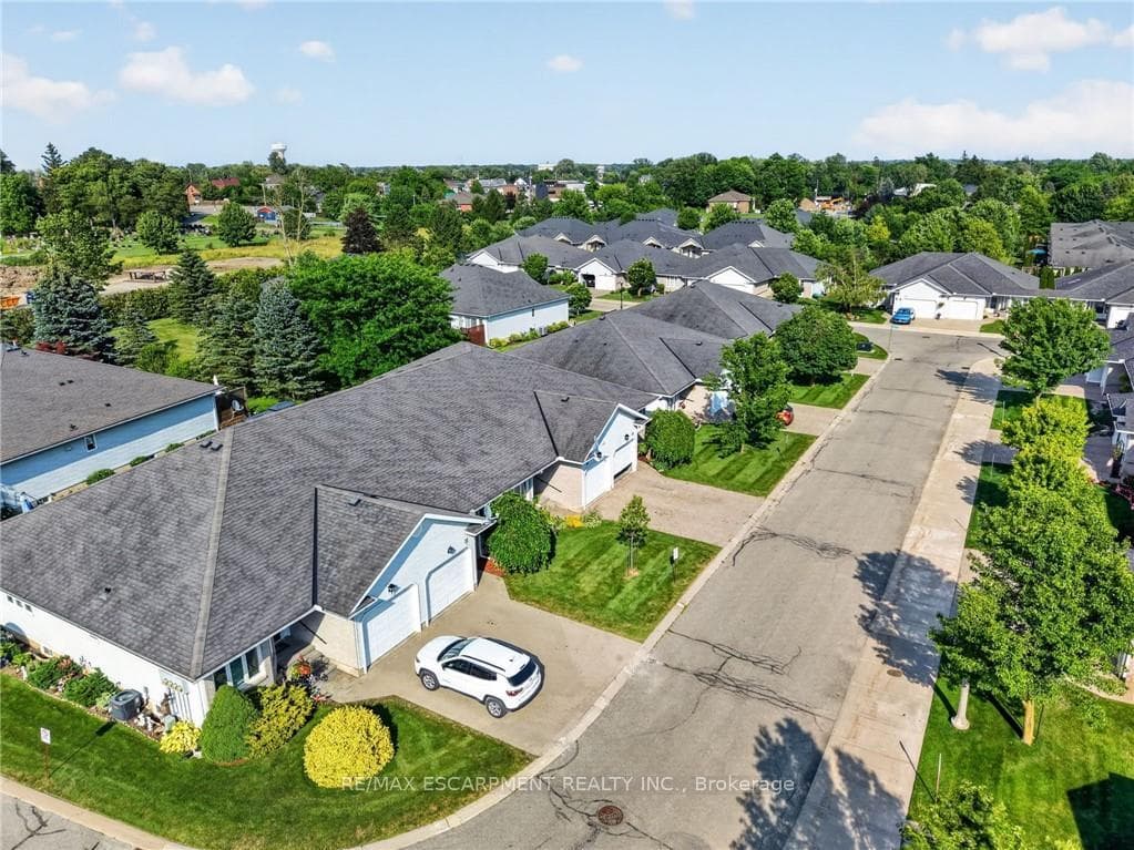 11 Garden Drive photo 37