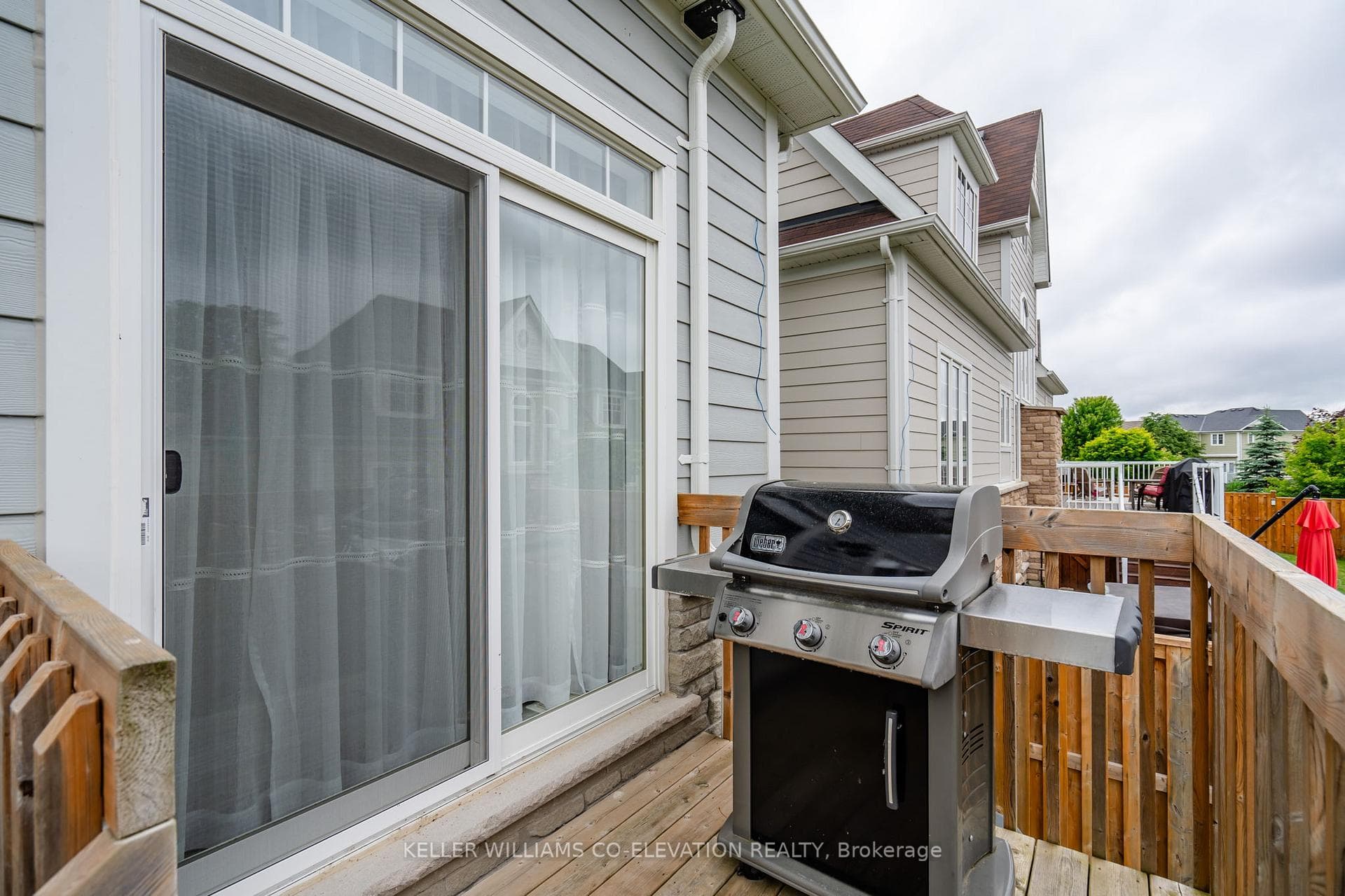 85 Riverwalk Place photo 36